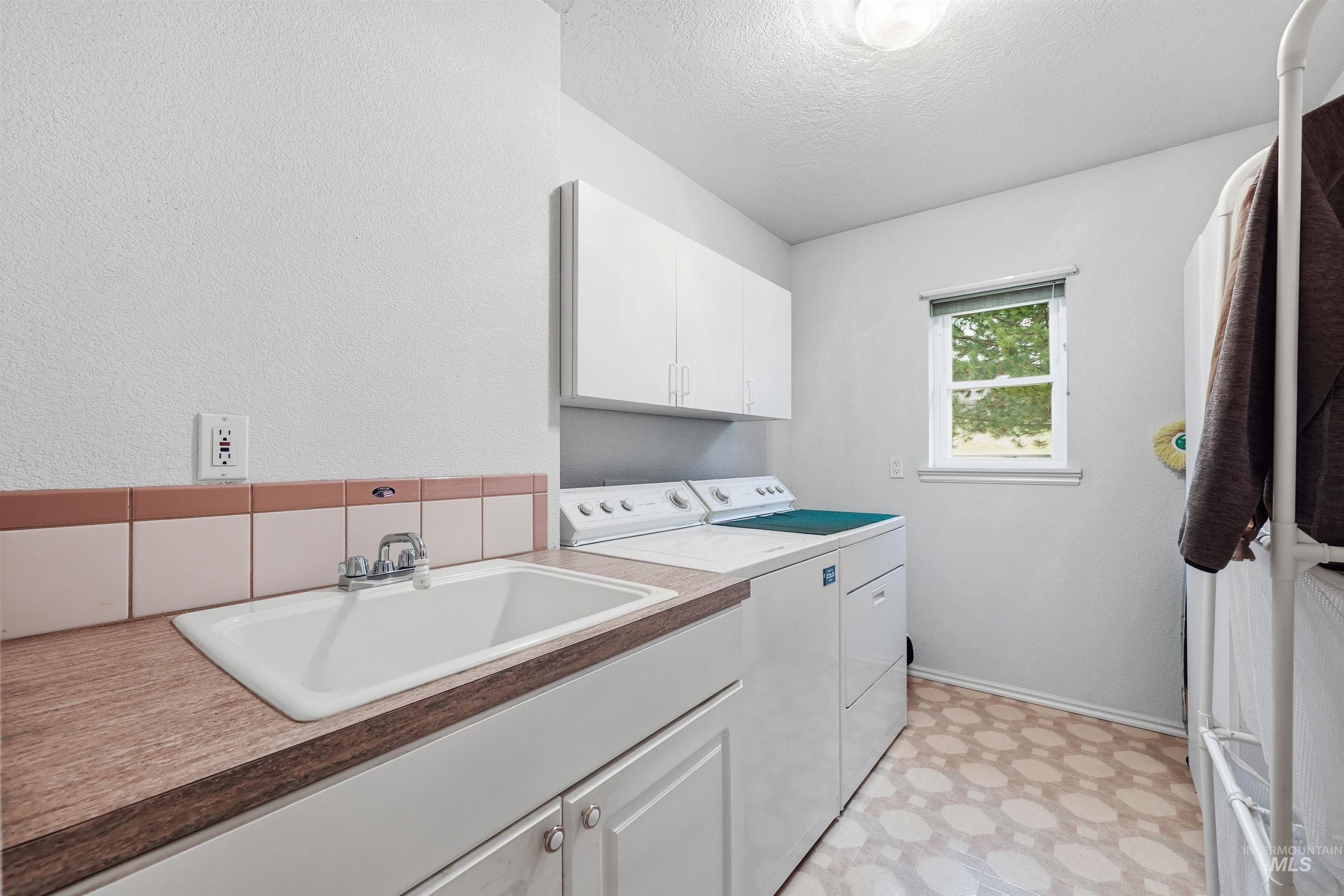 11606 Eva Ln., Caldwell, Idaho 83607, 3 Bedrooms, 3 Bathrooms, Residential For Sale, Price $630,000, 98970517