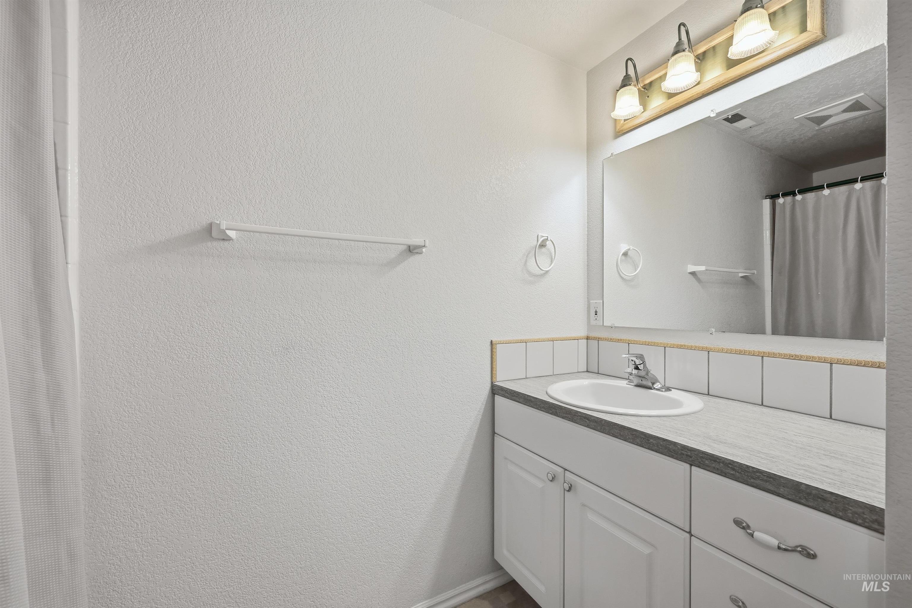 11606 Eva Ln., Caldwell, Idaho 83607, 3 Bedrooms, 3 Bathrooms, Residential For Sale, Price $630,000, 98970517