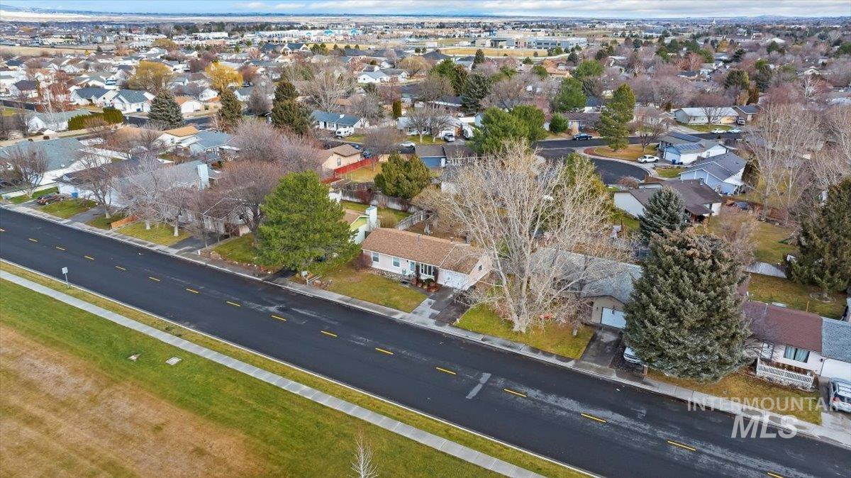 1228 Wendell Street, Twin Falls, Idaho 83301-3248, 3 Bedrooms, 1 Bathroom, Residential For Sale, Price $299,900, 98970518