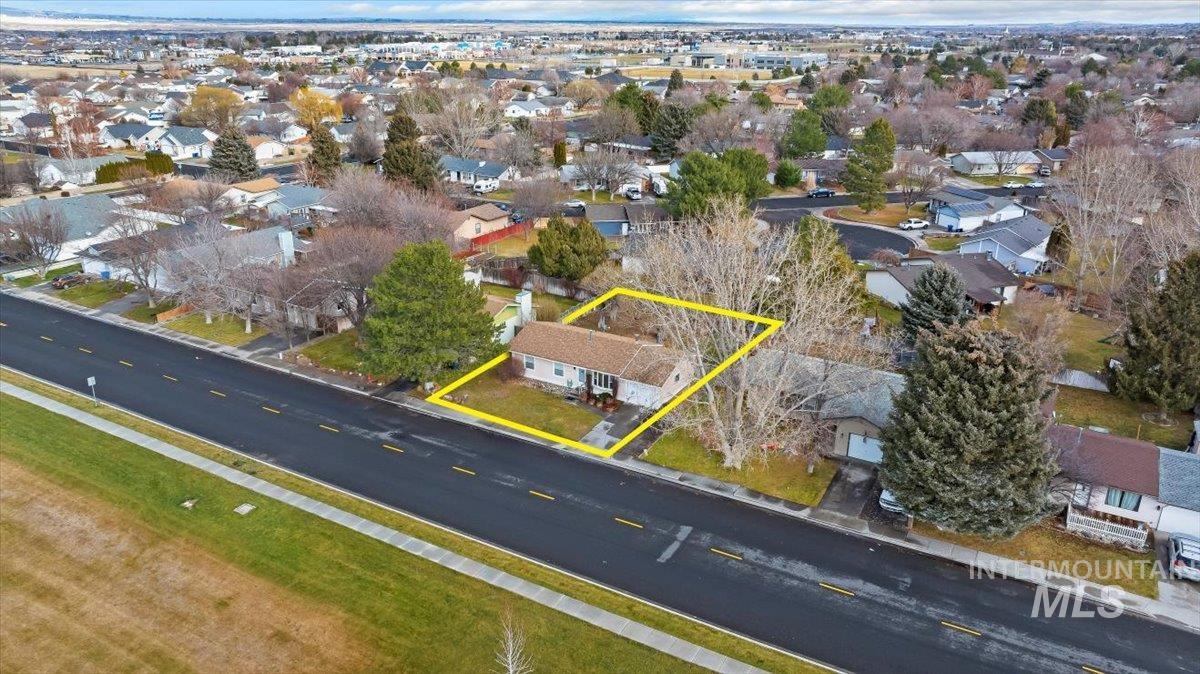 1228 Wendell Street, Twin Falls, Idaho 83301-3248, 3 Bedrooms, 1 Bathroom, Residential For Sale, Price $299,900, 98970518