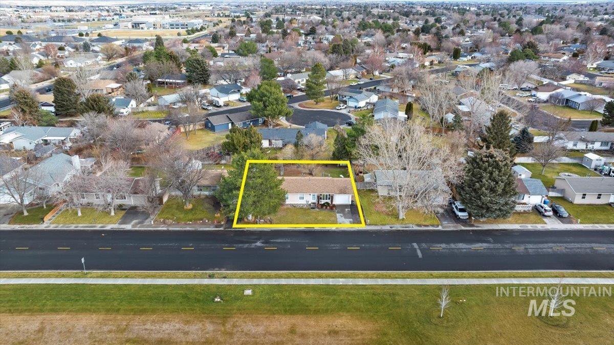 1228 Wendell Street, Twin Falls, Idaho 83301-3248, 3 Bedrooms, 1 Bathroom, Residential For Sale, Price $299,900, 98970518