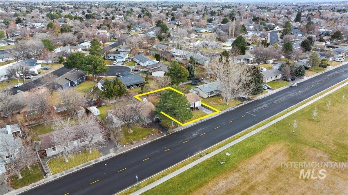 1228 Wendell Street, Twin Falls, Idaho 83301-3248, 3 Bedrooms, 1 Bathroom, Residential For Sale, Price $299,900, 98970518