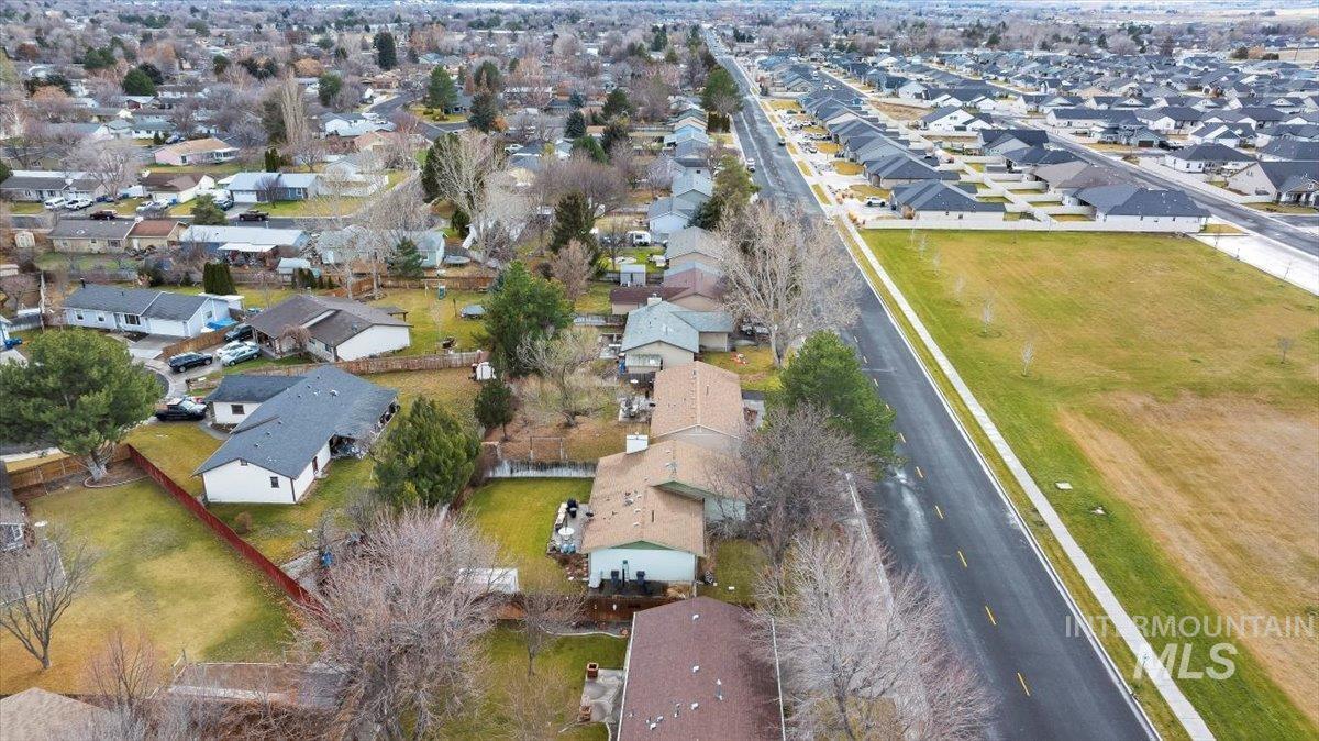 1228 Wendell Street, Twin Falls, Idaho 83301-3248, 3 Bedrooms, 1 Bathroom, Residential For Sale, Price $299,900, 98970518