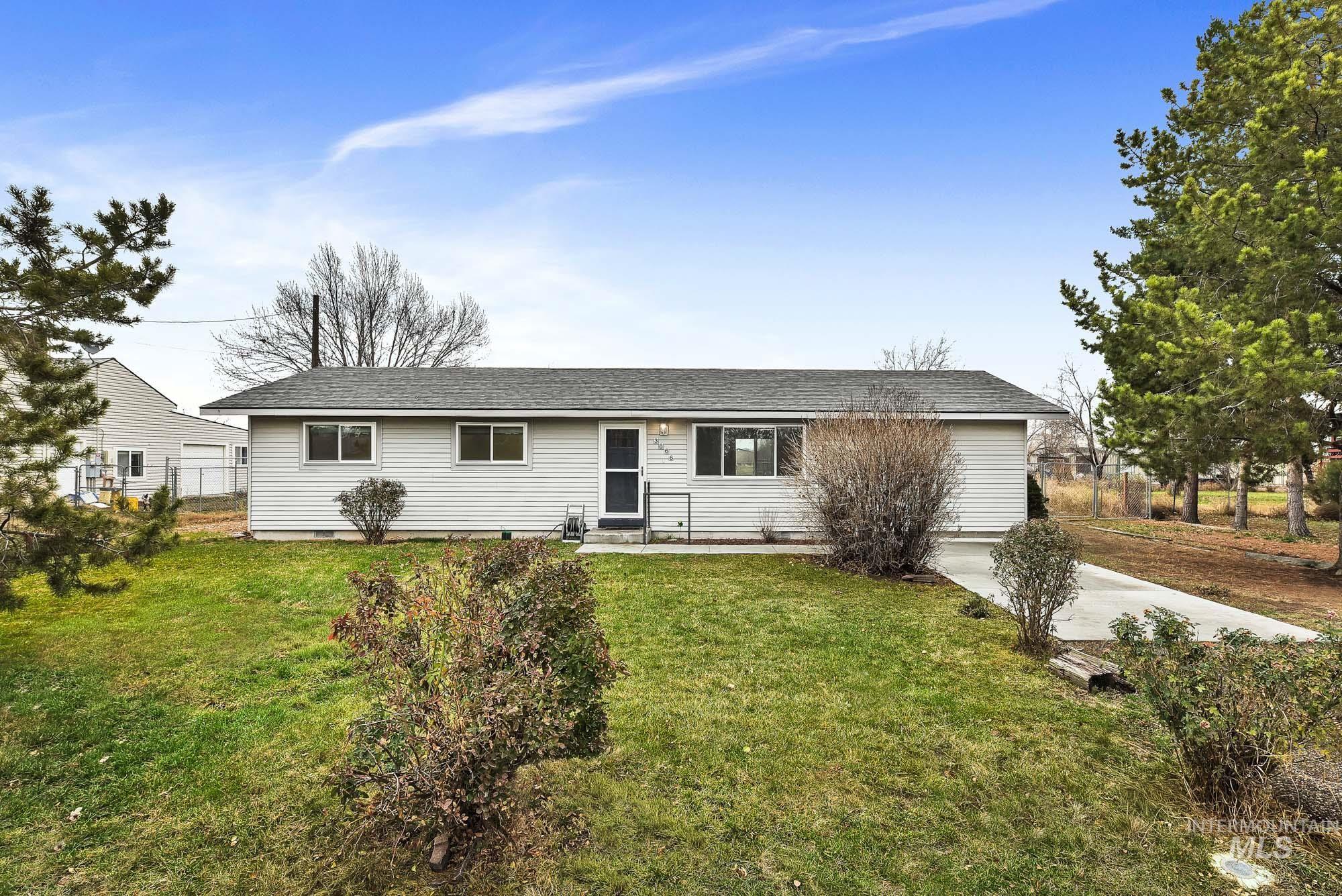 3866 NW Dutton, Mountain Home, Idaho 83647, 3 Bedrooms, 1 Bathroom, Residential For Sale, Price $365,000, 98970521