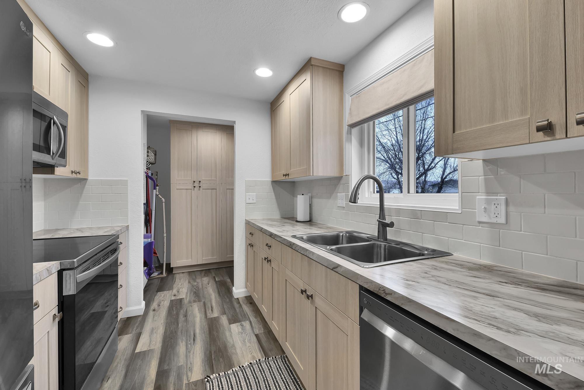 3866 NW Dutton, Mountain Home, Idaho 83647, 3 Bedrooms, 1 Bathroom, Residential For Sale, Price $365,000, 98970521