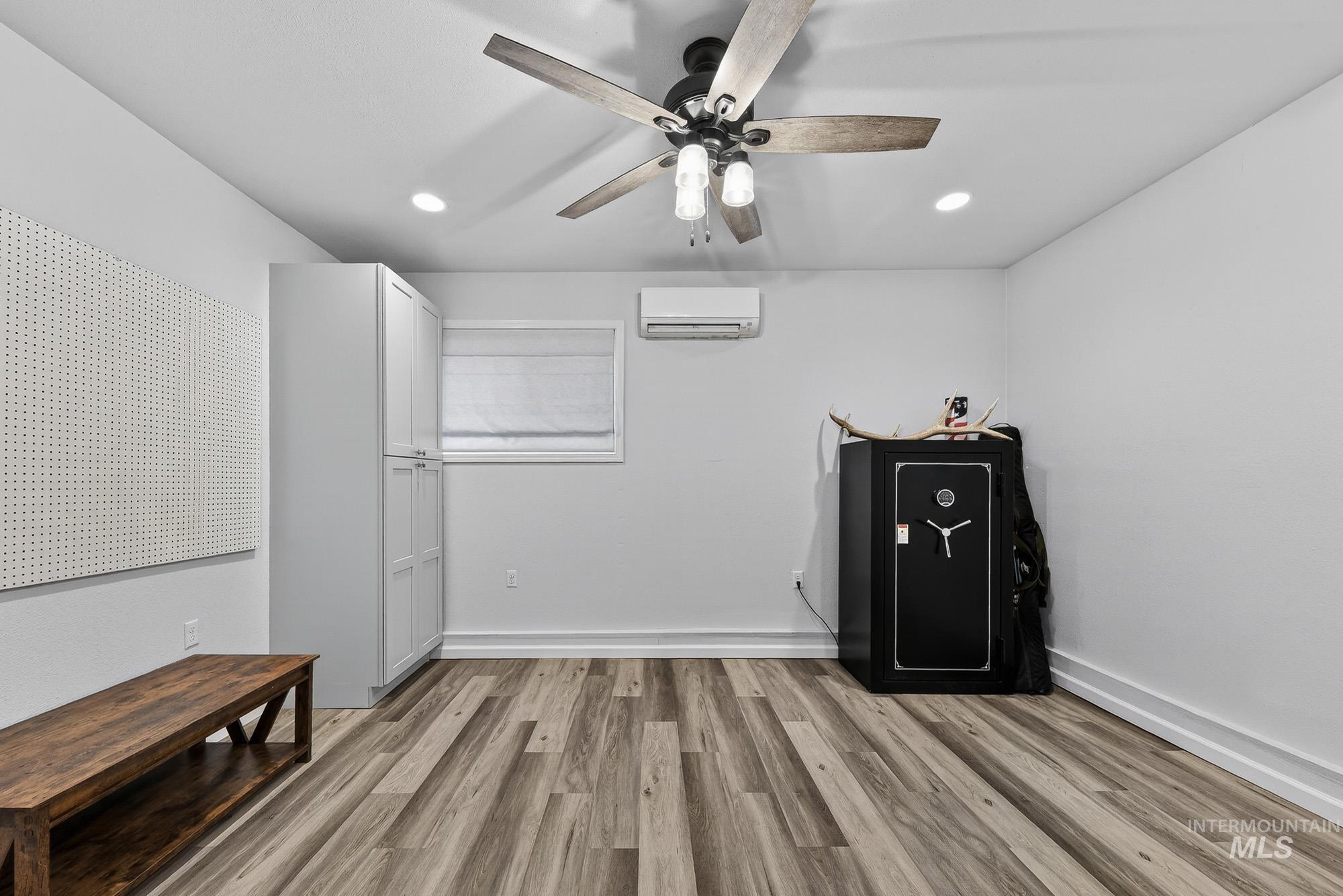 3866 NW Dutton, Mountain Home, Idaho 83647, 3 Bedrooms, 1 Bathroom, Residential For Sale, Price $365,000, 98970521