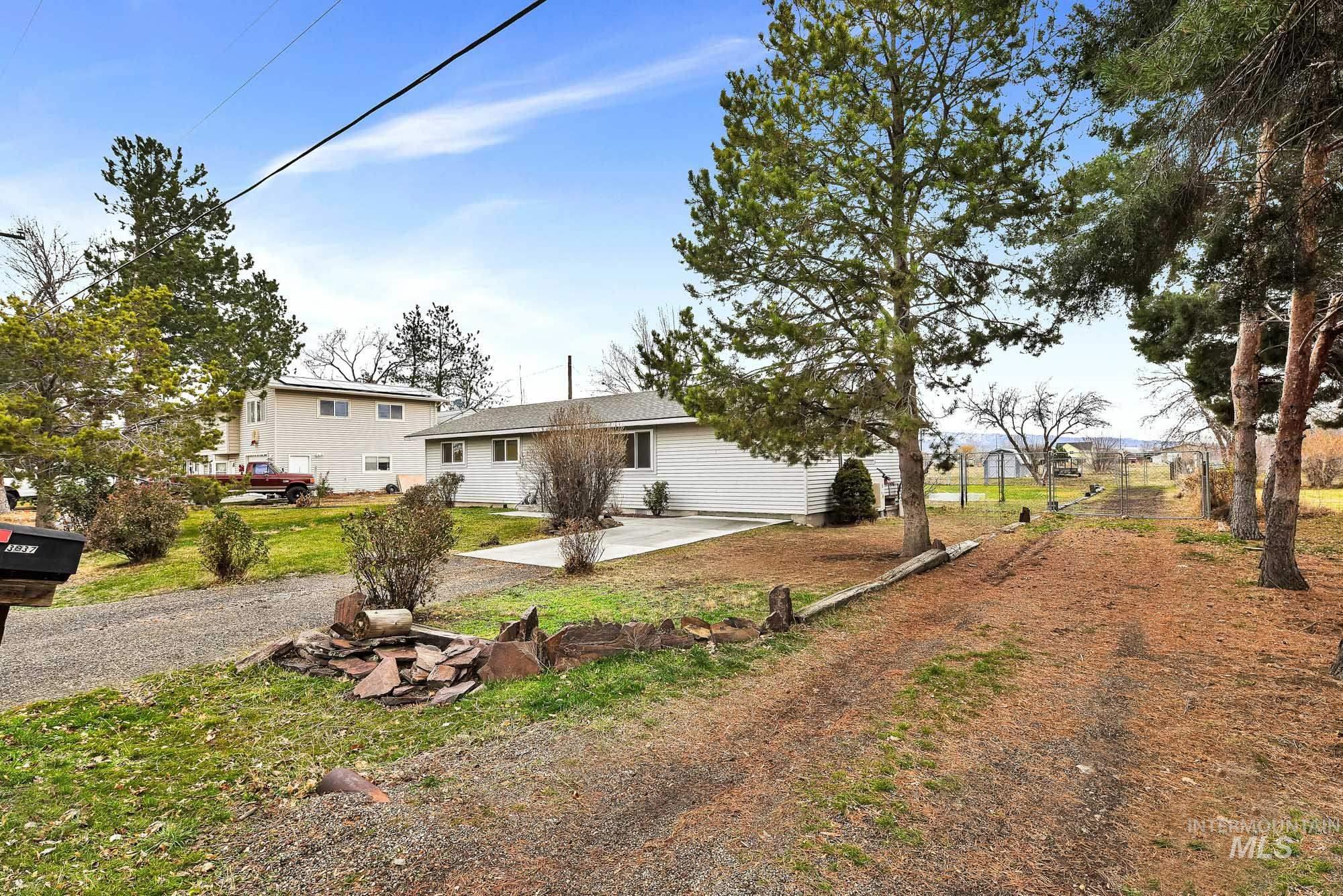 3866 NW Dutton, Mountain Home, Idaho 83647, 3 Bedrooms, 1 Bathroom, Residential For Sale, Price $365,000, 98970521