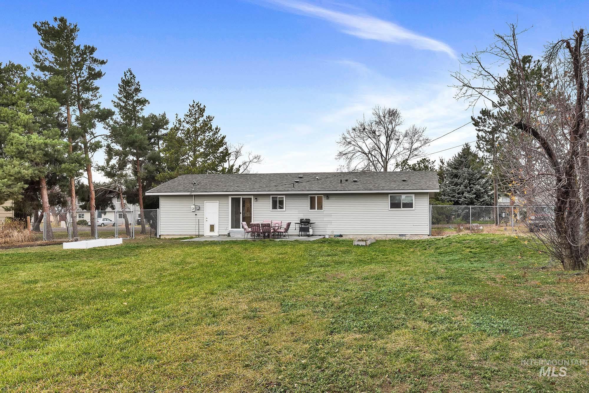 3866 NW Dutton, Mountain Home, Idaho 83647, 3 Bedrooms, 1 Bathroom, Residential For Sale, Price $365,000, 98970521