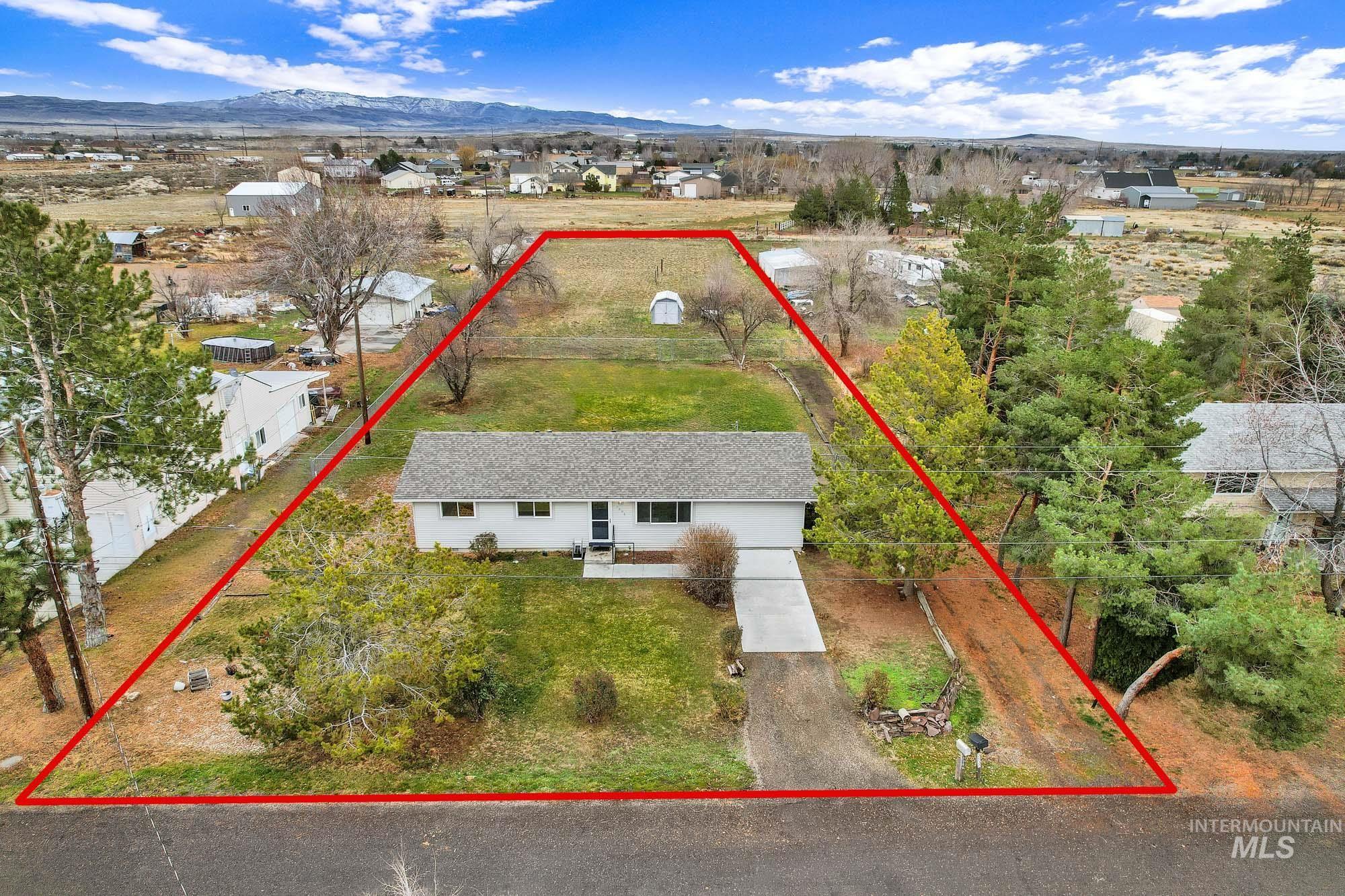 3866 NW Dutton, Mountain Home, Idaho 83647, 3 Bedrooms, 1 Bathroom, Residential For Sale, Price $365,000, 98970521