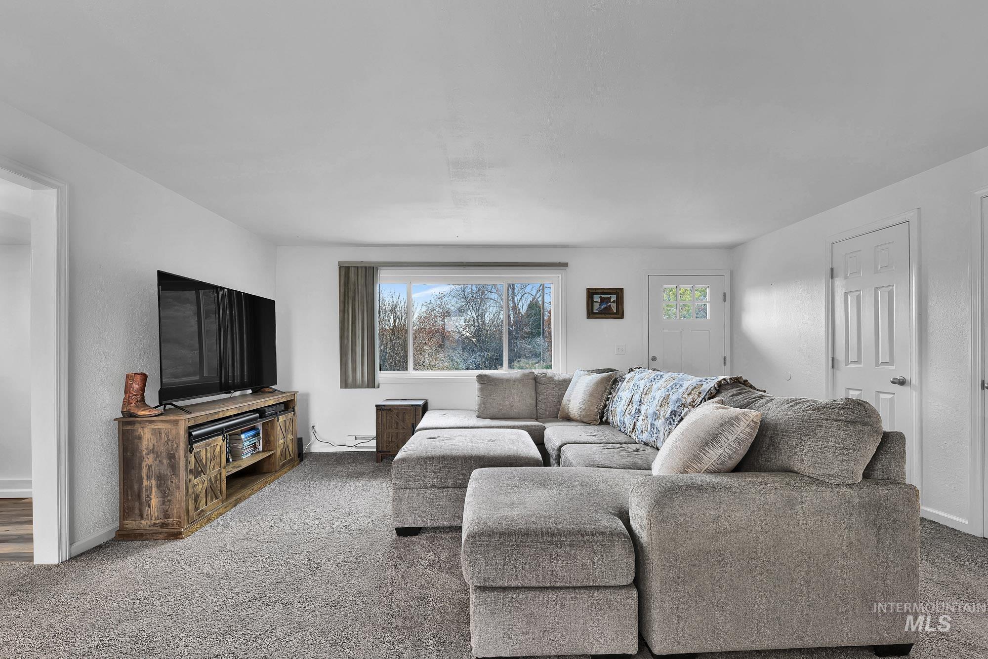 3866 NW Dutton, Mountain Home, Idaho 83647, 3 Bedrooms, 1 Bathroom, Residential For Sale, Price $365,000, 98970521