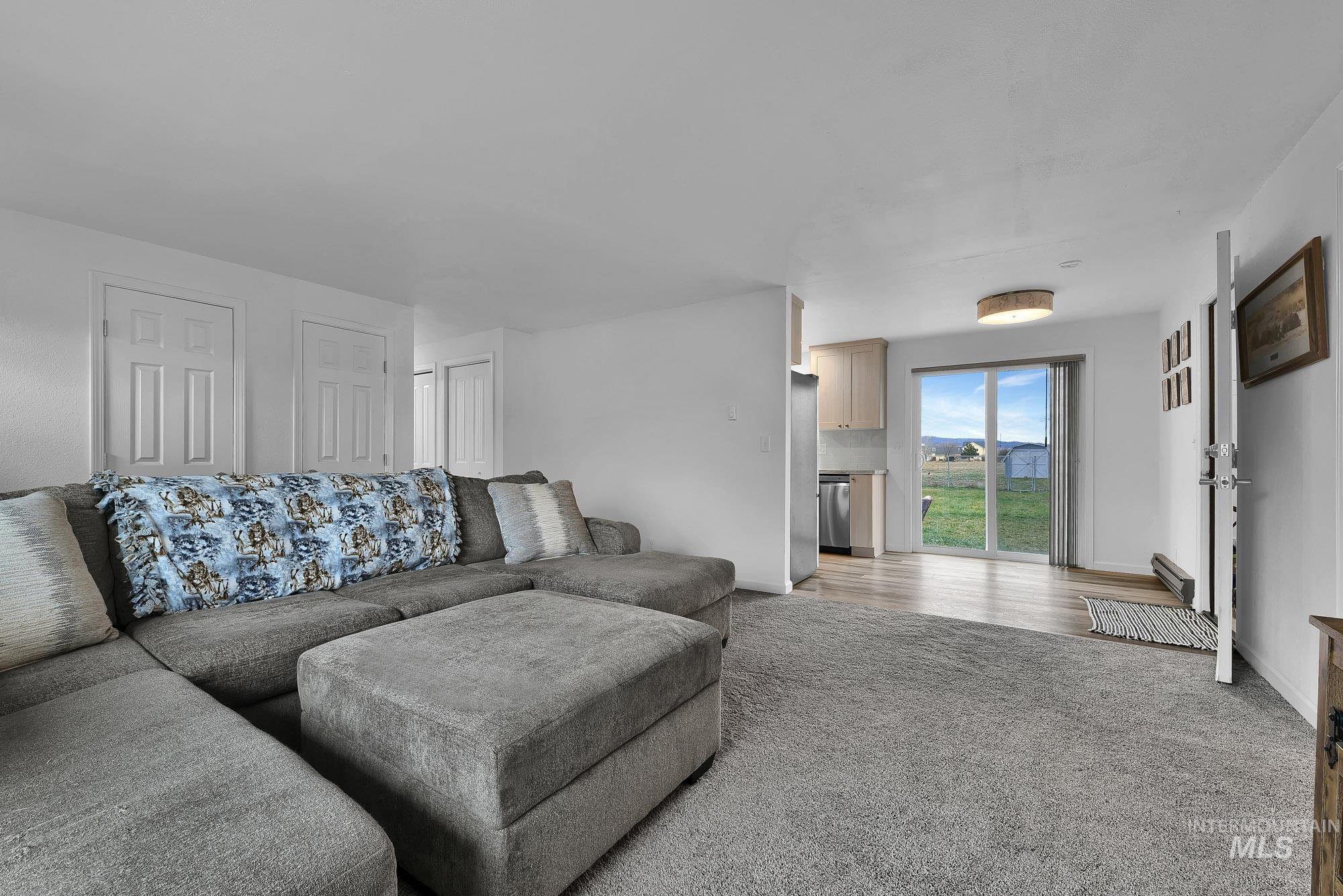 3866 NW Dutton, Mountain Home, Idaho 83647, 3 Bedrooms, 1 Bathroom, Residential For Sale, Price $365,000, 98970521