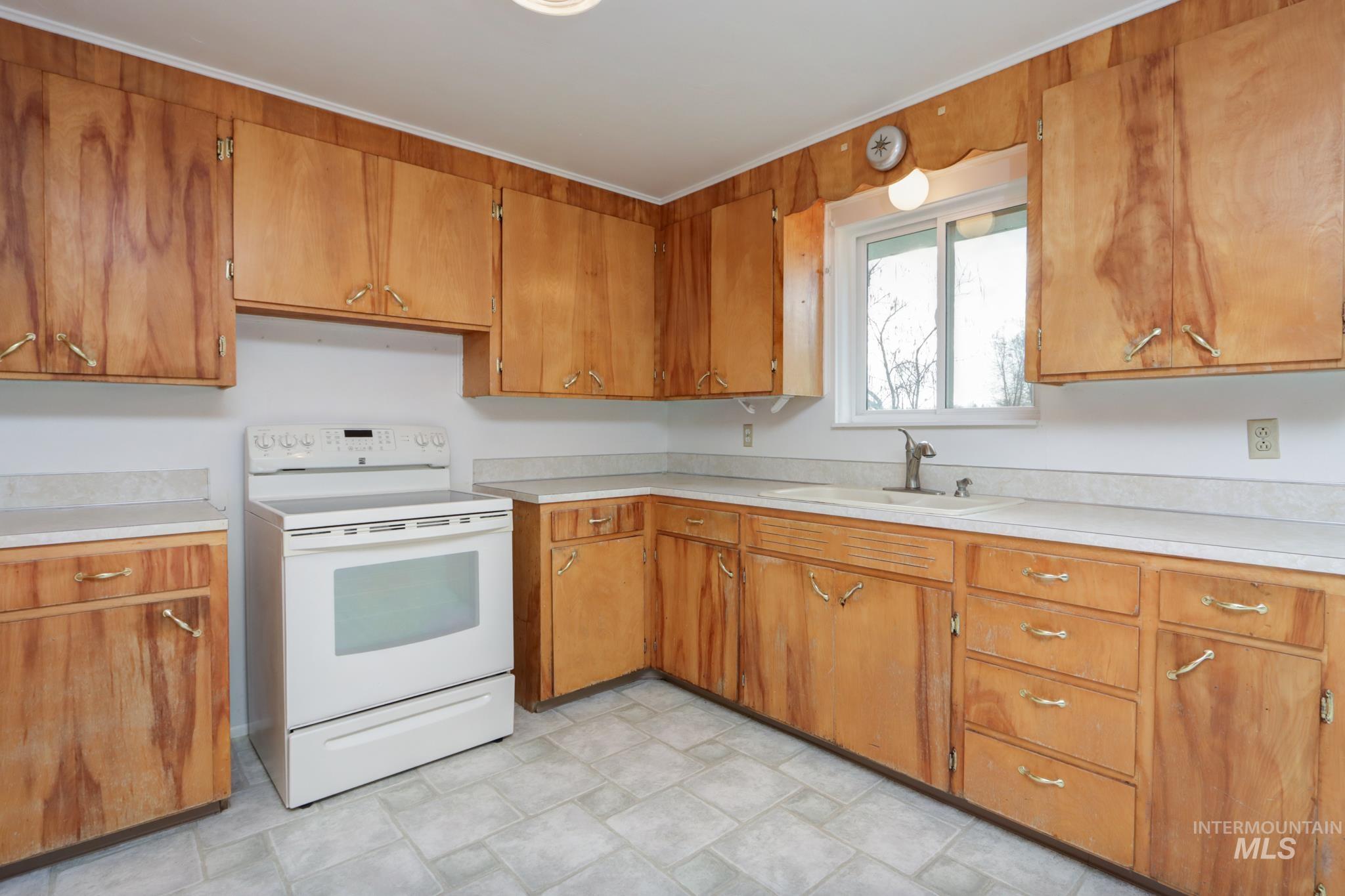 9215 Malad, Boise, Idaho 83709, 4 Bedrooms, 2 Bathrooms, Residential For Sale, Price $529,900, 98970525