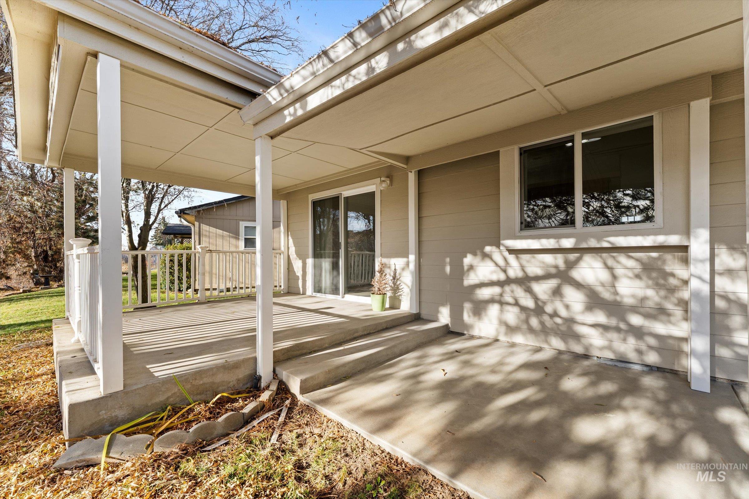 421 S Curtis Rd, Boise, Idaho 83705, 3 Bedrooms, 2 Bathrooms, Residential For Sale, Price $285,000,MLS 98970538