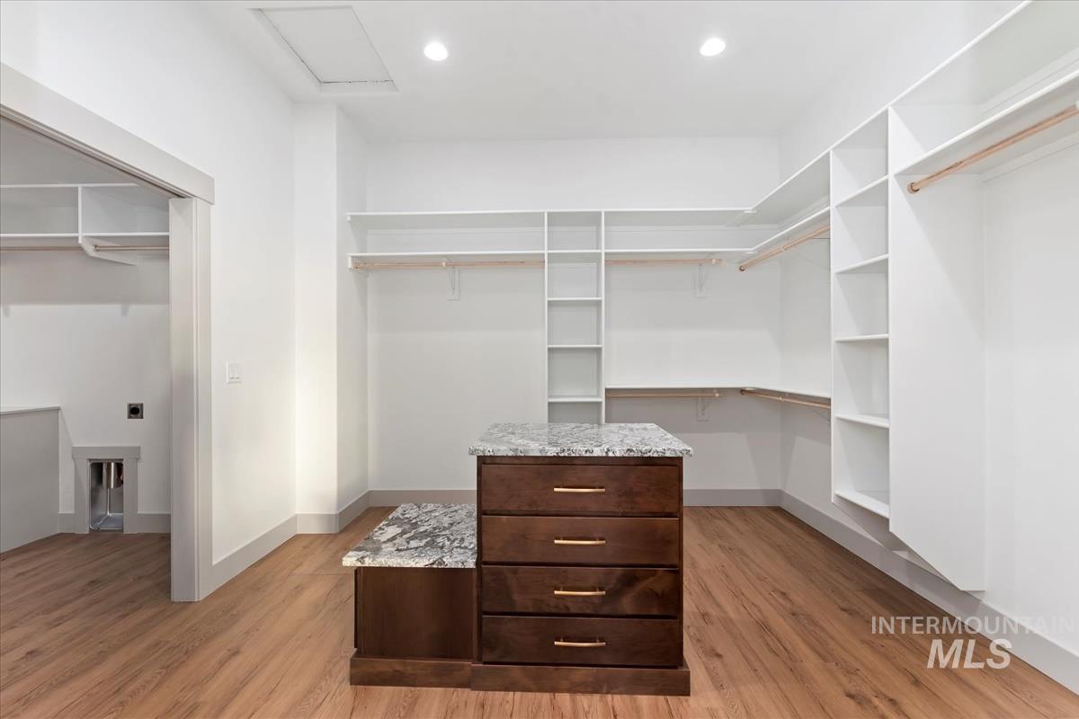 3700 Lexington Ln, Emmett, Idaho 83617, 3 Bedrooms, 2.5 Bathrooms, Residential For Sale, Price $1,061,189, 98970547