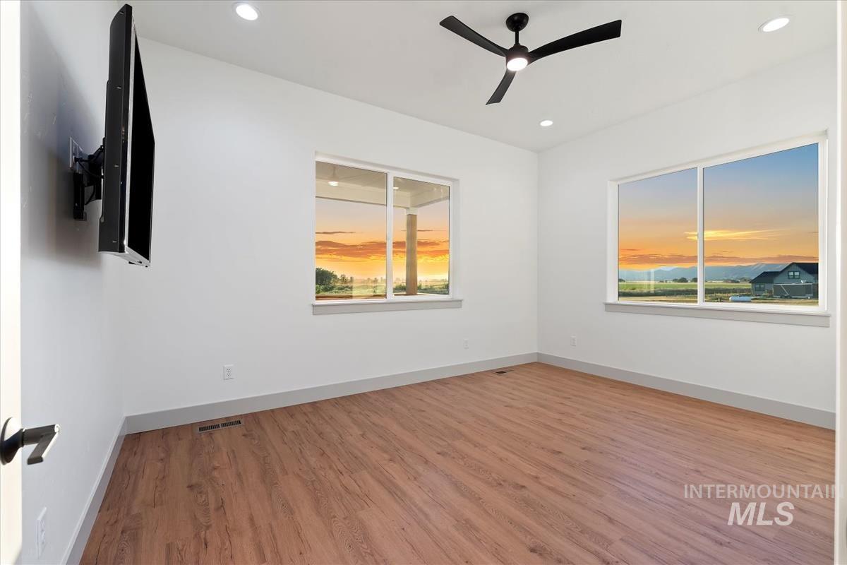 3700 Lexington Ln, Emmett, Idaho 83617, 3 Bedrooms, 2.5 Bathrooms, Residential For Sale, Price $1,061,189, 98970547