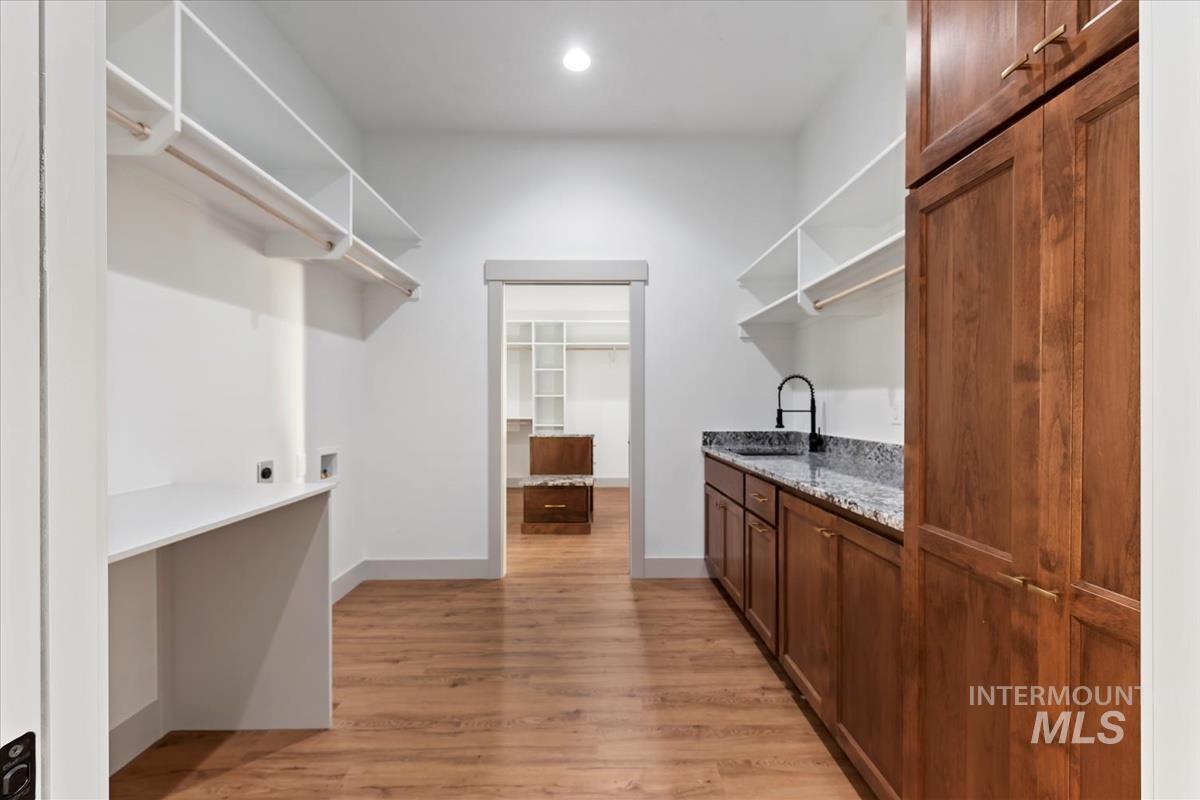 3700 Lexington Ln, Emmett, Idaho 83617, 3 Bedrooms, 2.5 Bathrooms, Residential For Sale, Price $1,061,189, 98970547