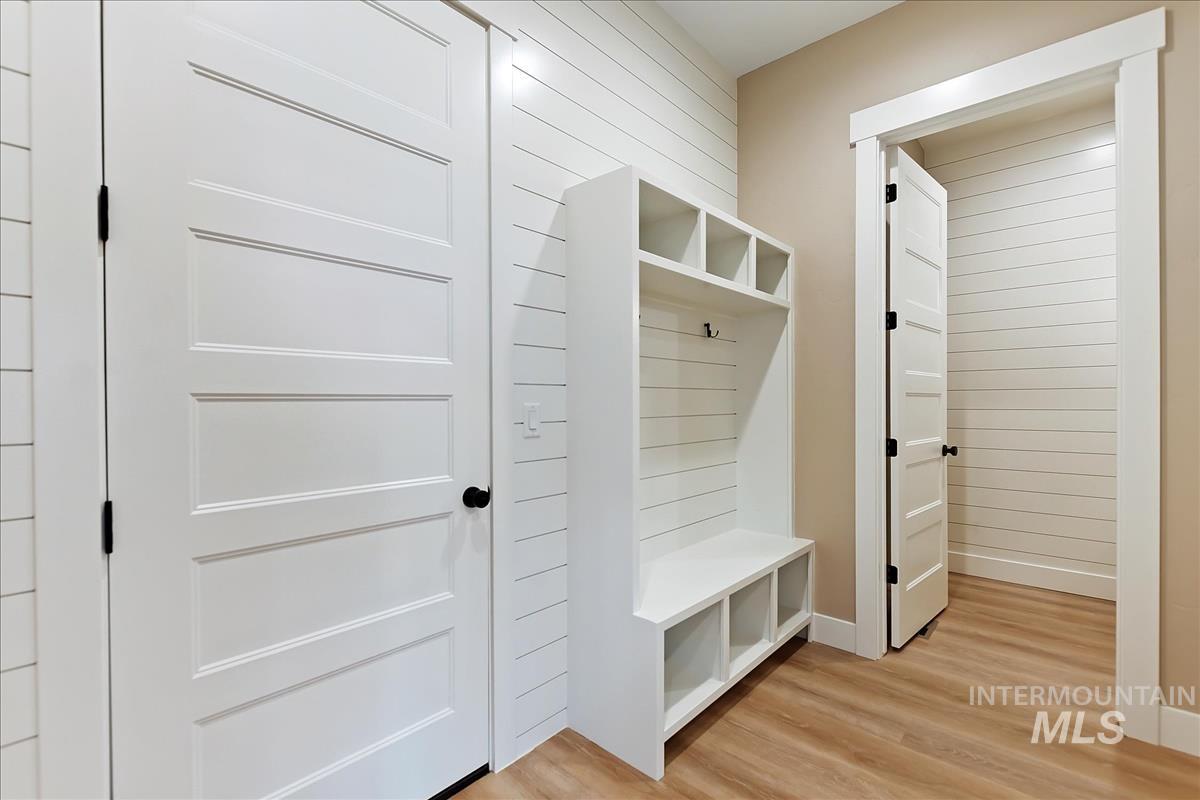 3660 Lexington Ln, Emmett, Idaho 83617, 3 Bedrooms, 2.5 Bathrooms, Residential For Sale, Price $1,088,083, 98970550