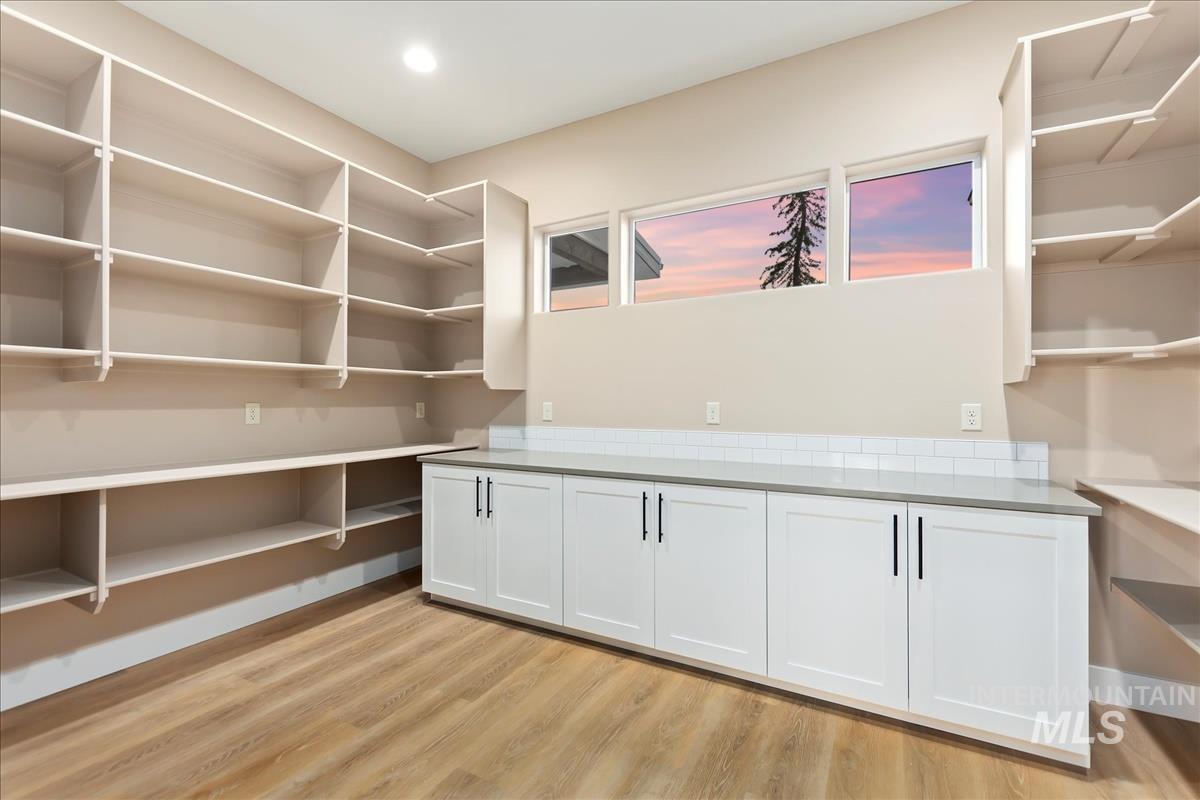 3660 Lexington Ln, Emmett, Idaho 83617, 3 Bedrooms, 2.5 Bathrooms, Residential For Sale, Price $1,088,083, 98970550