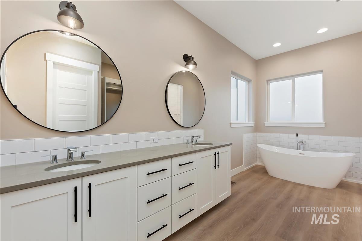 3660 Lexington Ln, Emmett, Idaho 83617, 3 Bedrooms, 2.5 Bathrooms, Residential For Sale, Price $1,088,083, 98970550