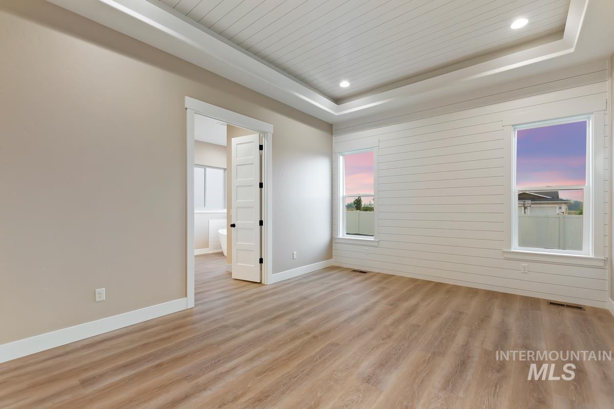 3660 Lexington Ln, Emmett, Idaho 83617, 3 Bedrooms, 2.5 Bathrooms, Residential For Sale, Price $1,088,083, 98970550