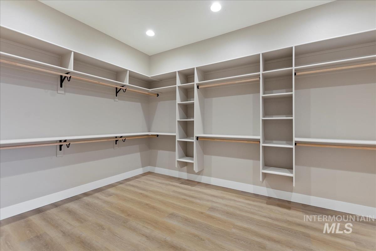 3660 Lexington Ln, Emmett, Idaho 83617, 3 Bedrooms, 2.5 Bathrooms, Residential For Sale, Price $1,088,083, 98970550