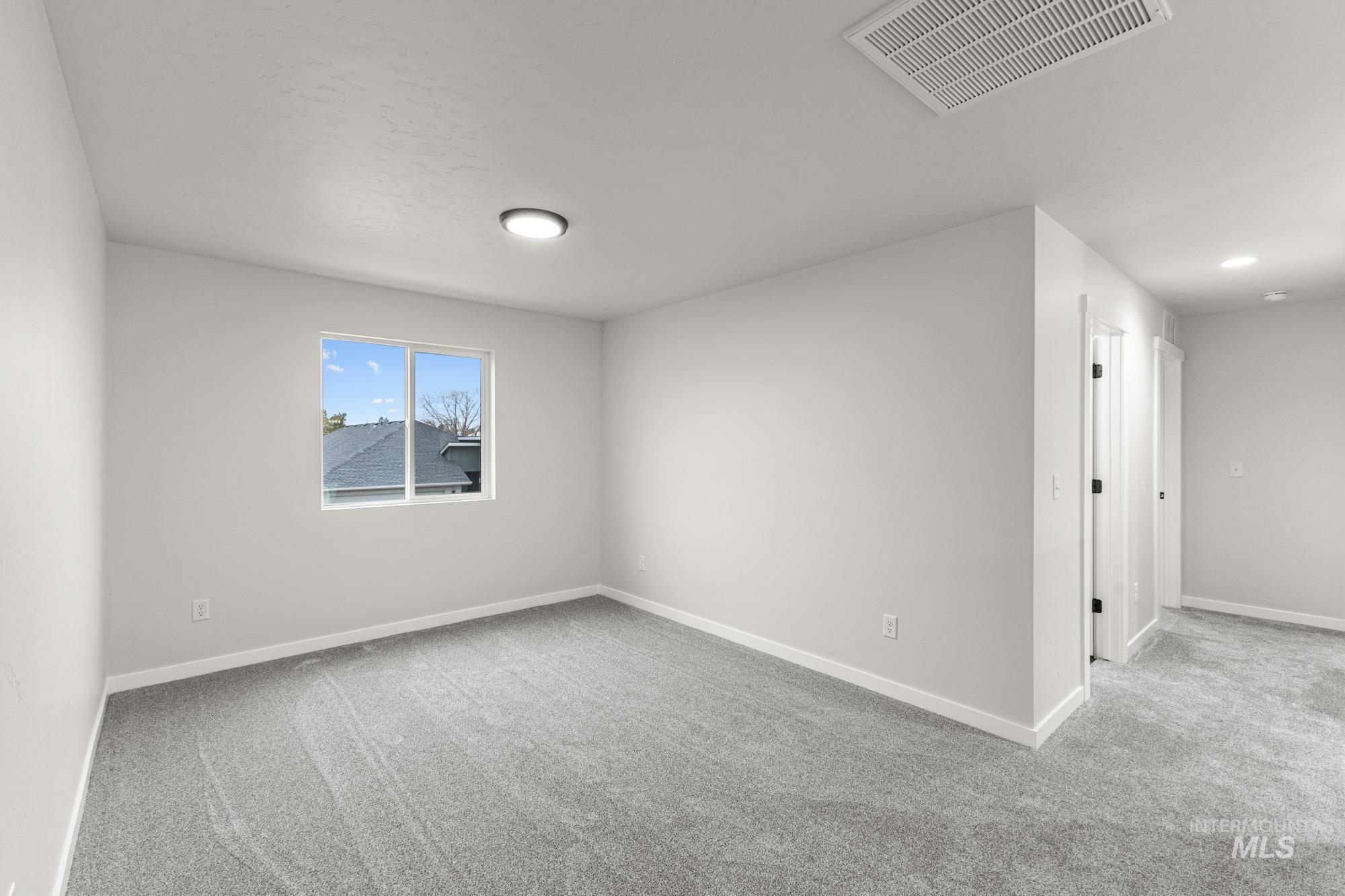 936 N Mirror Creek Way, Meridian, Idaho 83642, 3 Bedrooms, 2.5 Bathrooms, Residential For Sale, Price $464,990,MLS 98970559