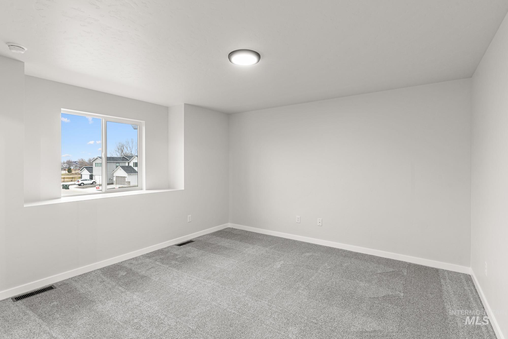 936 N Mirror Creek Way, Meridian, Idaho 83642, 3 Bedrooms, 2.5 Bathrooms, Residential For Sale, Price $464,990,MLS 98970559