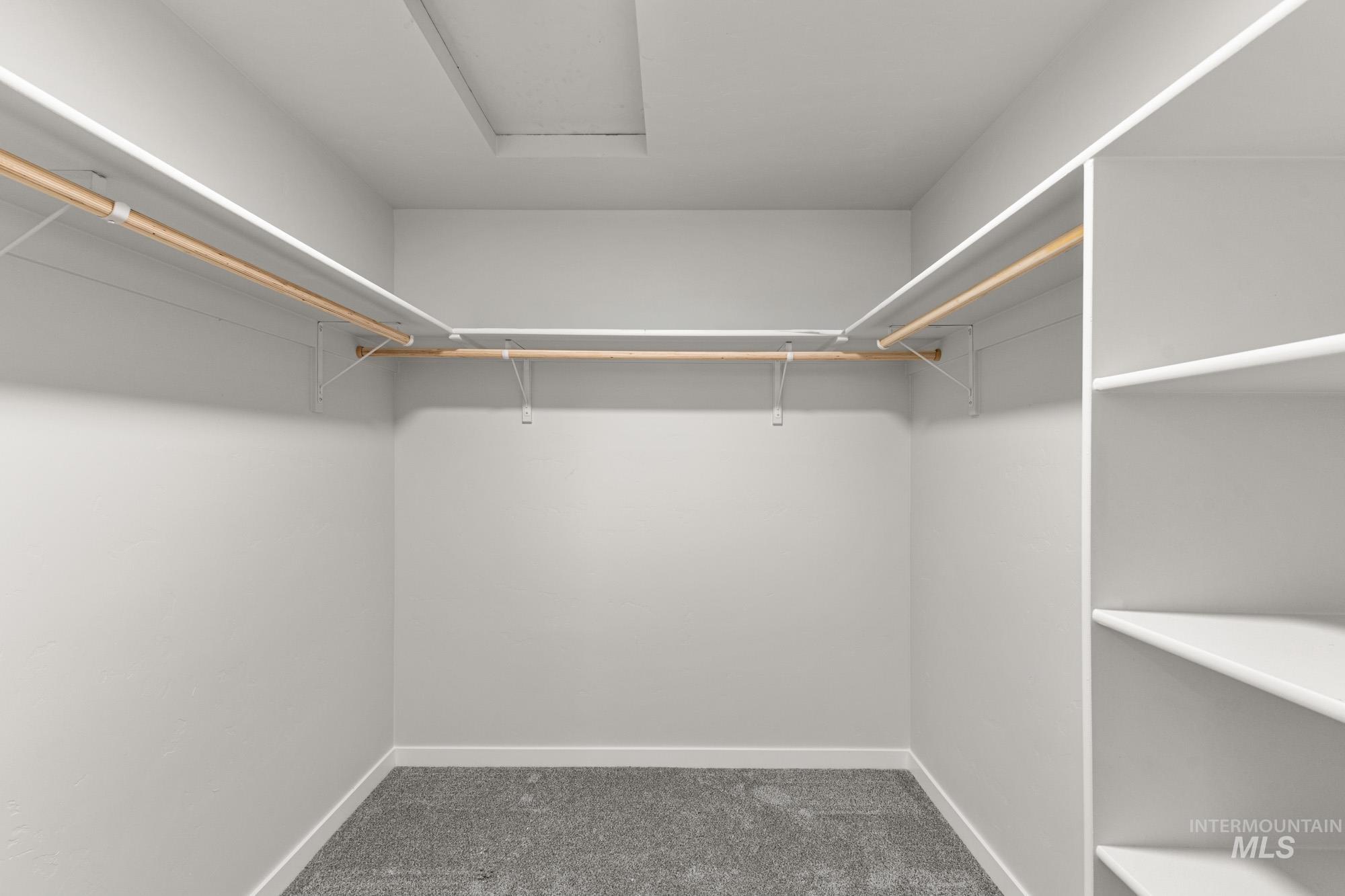 936 N Mirror Creek Way, Meridian, Idaho 83642, 3 Bedrooms, 2.5 Bathrooms, Residential For Sale, Price $464,990,MLS 98970559