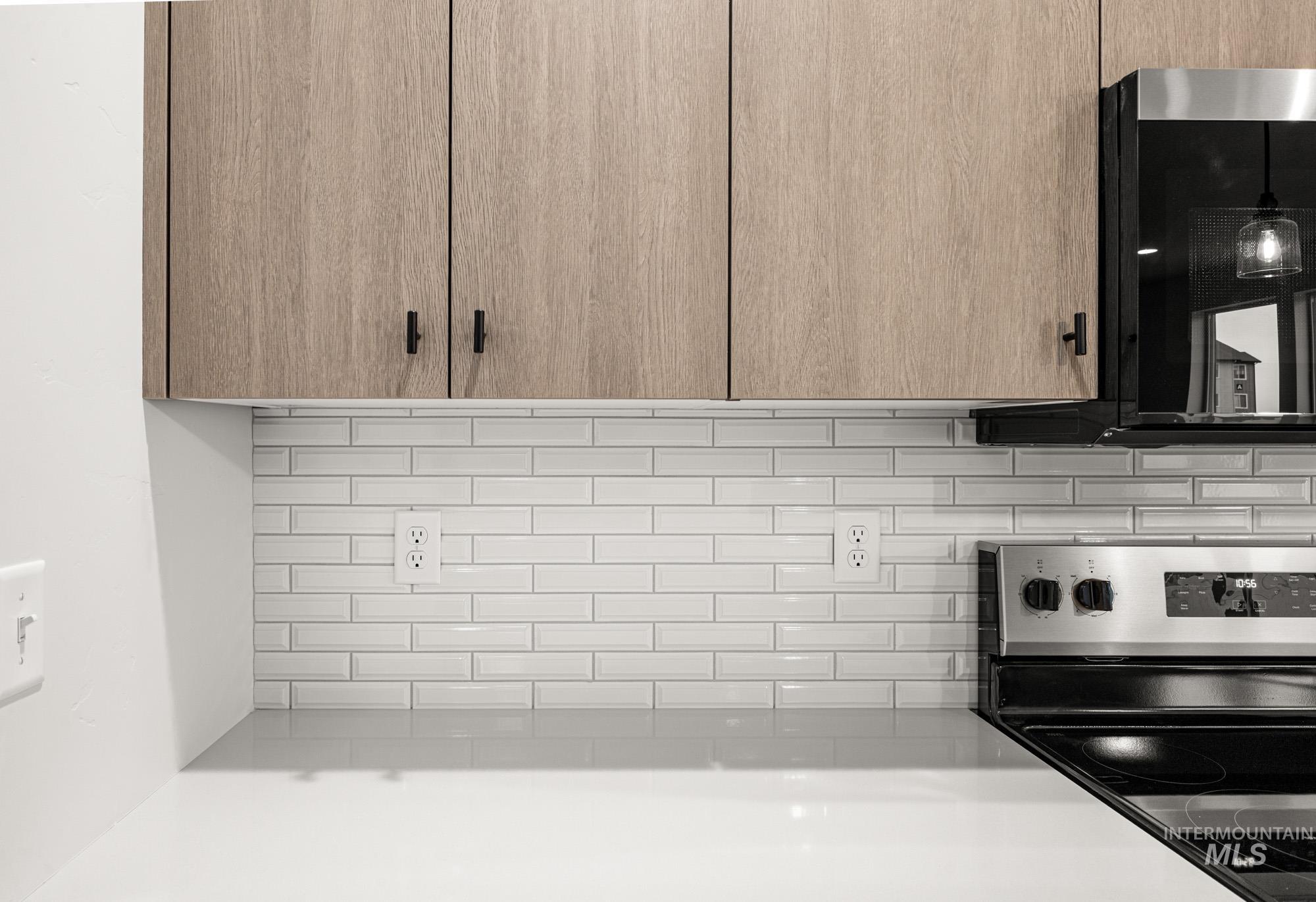 936 N Mirror Creek Way, Meridian, Idaho 83642, 3 Bedrooms, 2.5 Bathrooms, Residential For Sale, Price $464,990,MLS 98970559