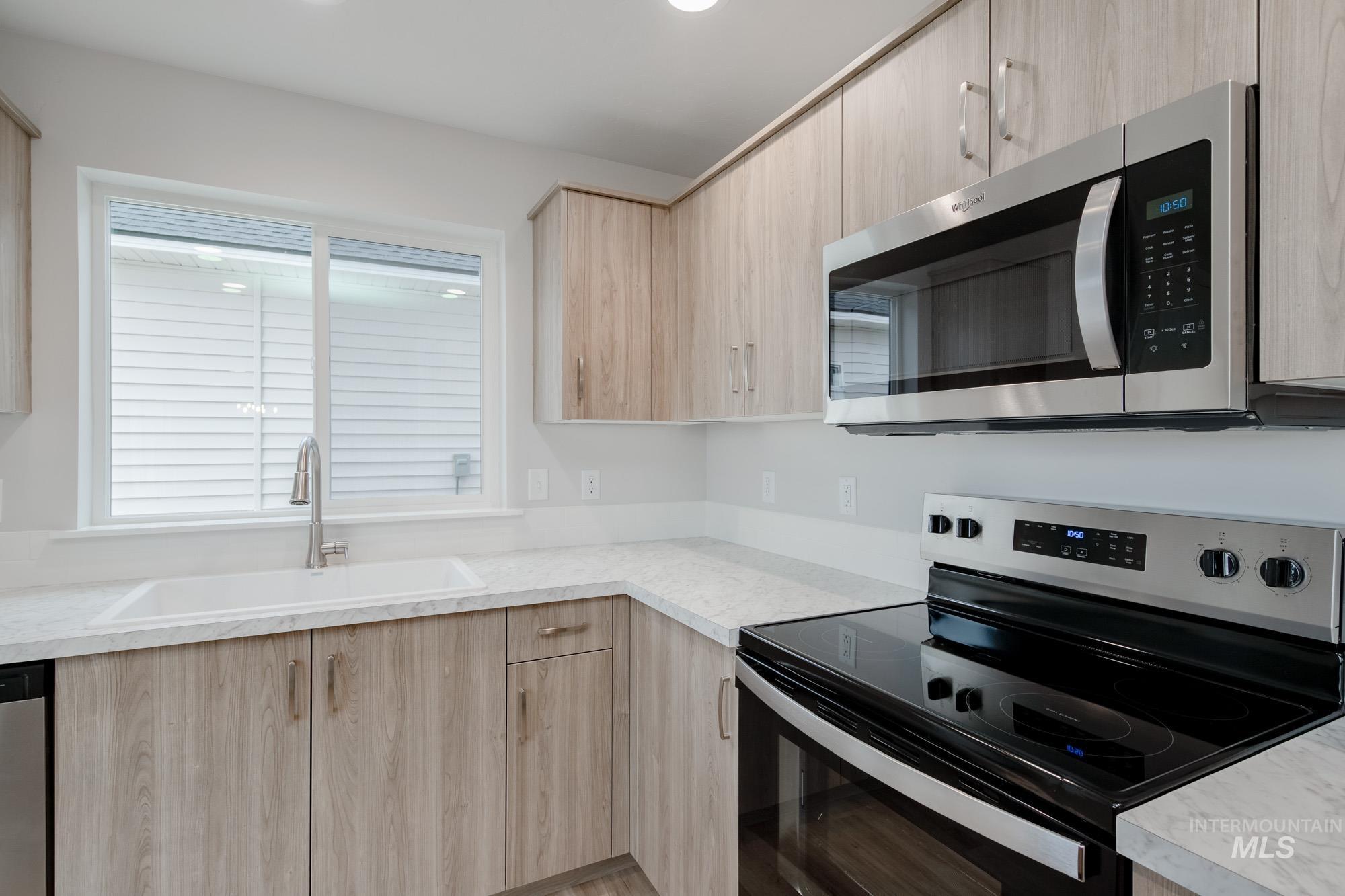 7303 S Bungalow Ave, Meridian, Idaho 83642, 4 Bedrooms, 2.5 Bathrooms, Residential For Sale, Price $444,990,MLS 98970568