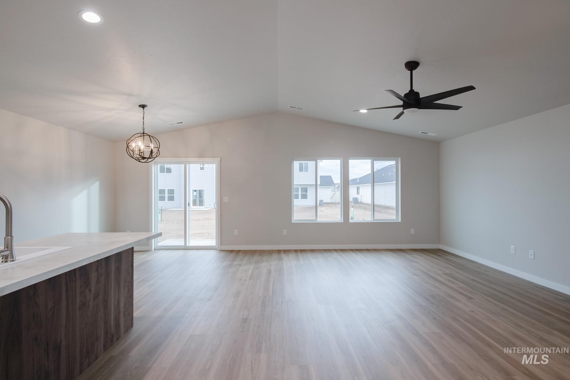 7336 S Bungalow Ave, Meridian, Idaho 83642, 3 Bedrooms, 2 Bathrooms, Residential For Sale, Price $411,990,MLS 98970571