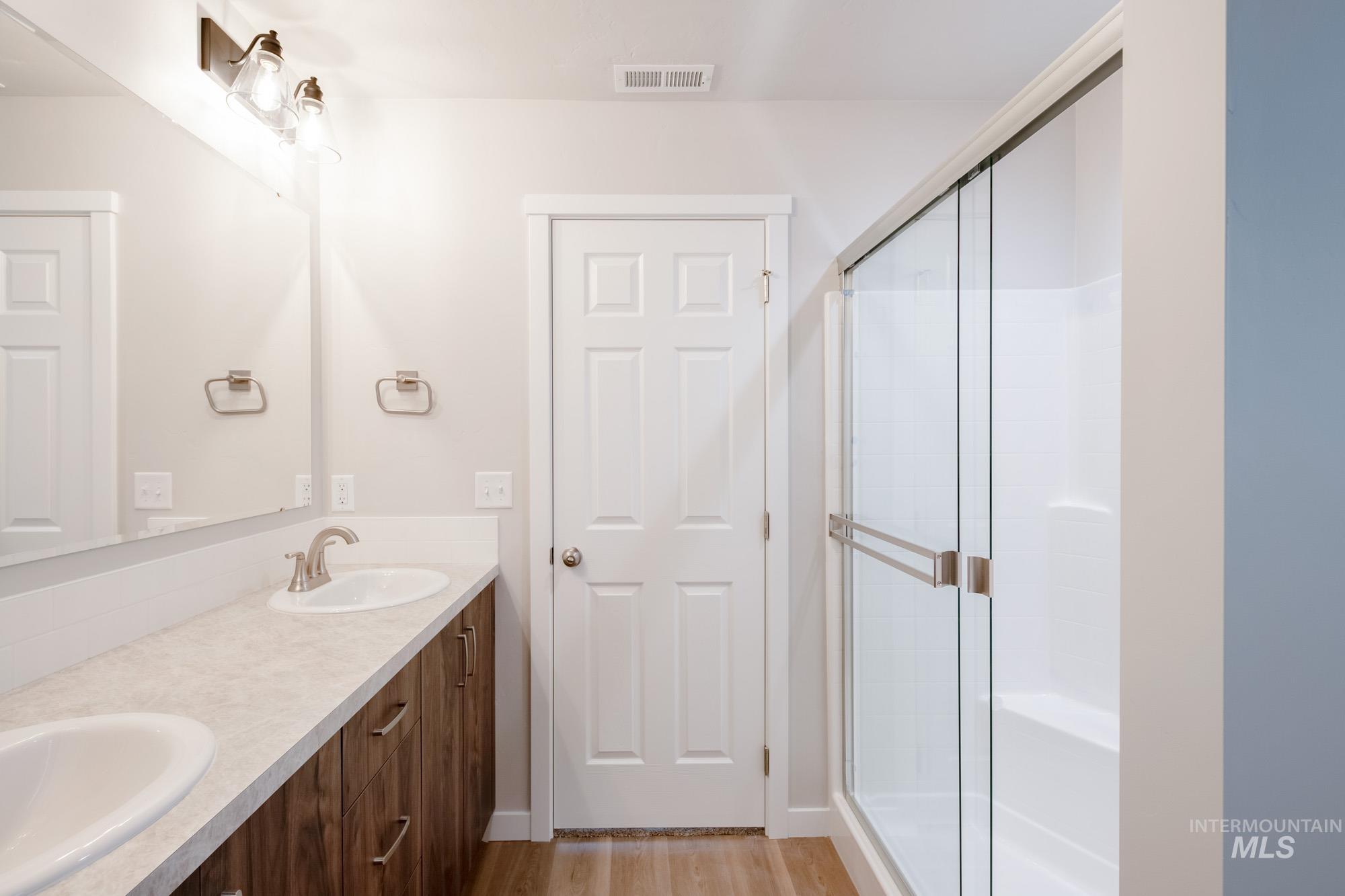 7336 S Bungalow Ave, Meridian, Idaho 83642, 3 Bedrooms, 2 Bathrooms, Residential For Sale, Price $411,990,MLS 98970571