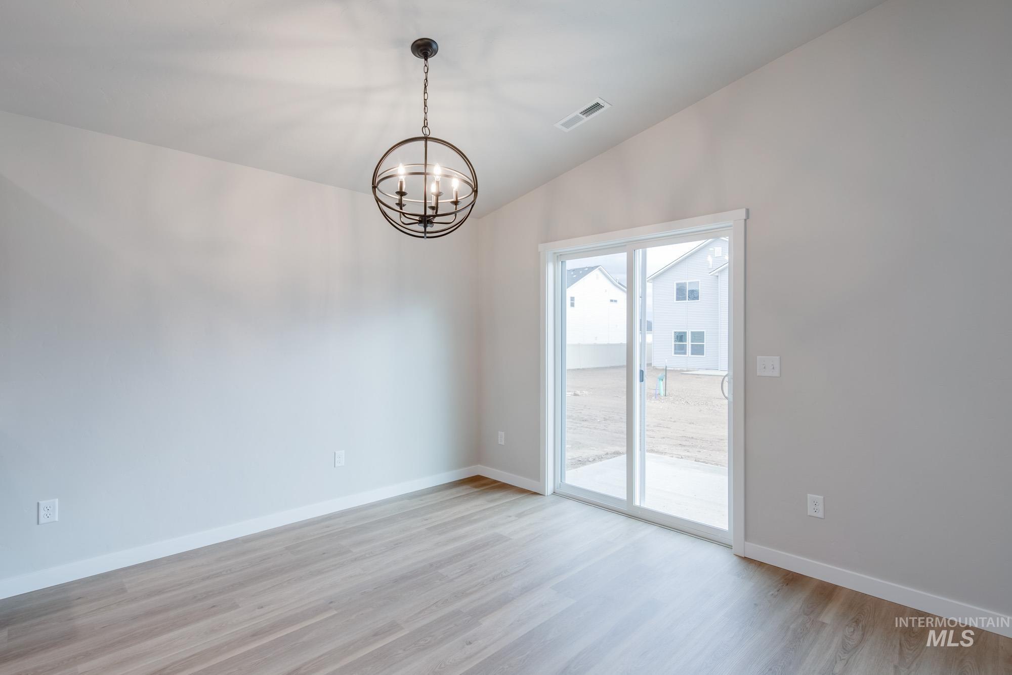 7336 S Bungalow Ave, Meridian, Idaho 83642, 3 Bedrooms, 2 Bathrooms, Residential For Sale, Price $411,990,MLS 98970571