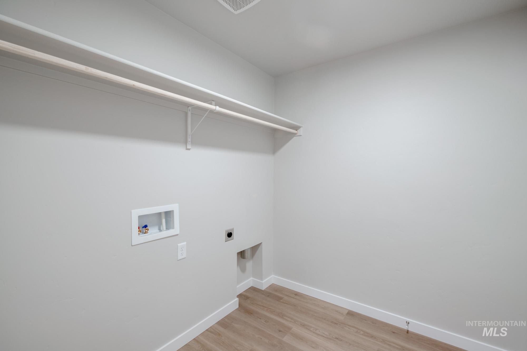 7336 S Bungalow Ave, Meridian, Idaho 83642, 3 Bedrooms, 2 Bathrooms, Residential For Sale, Price $411,990,MLS 98970571