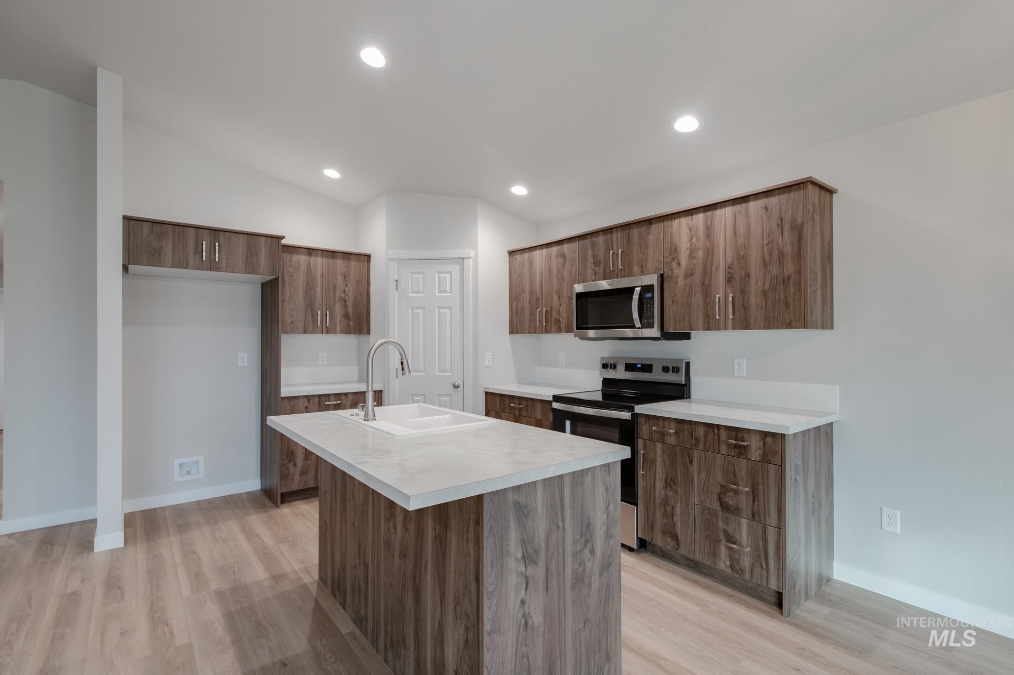 7336 S Bungalow Ave, Meridian, Idaho 83642, 3 Bedrooms, 2 Bathrooms, Residential For Sale, Price $411,990,MLS 98970571