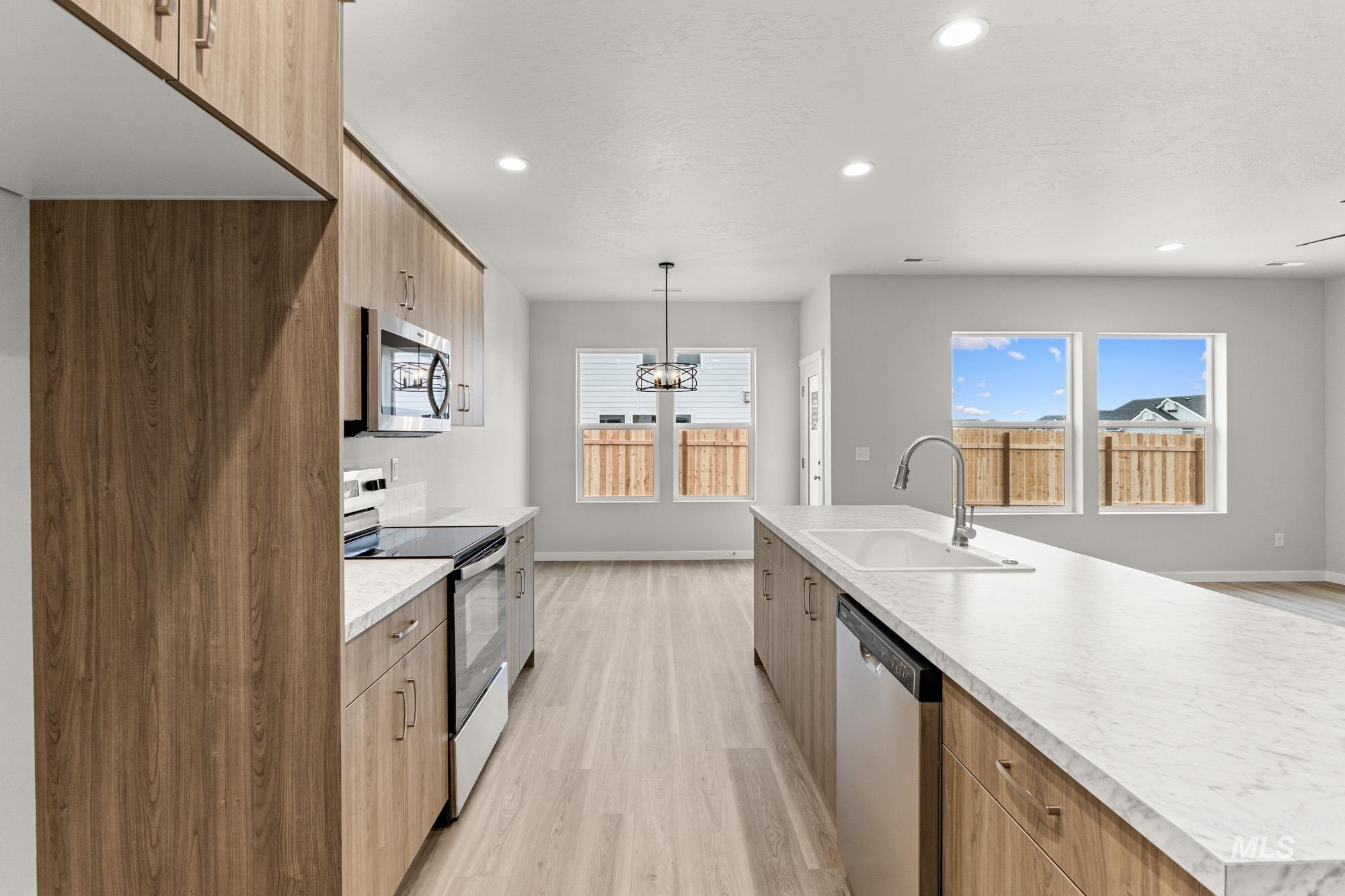 13678 Nisene Ct, Caldwell, Idaho 83607, 4 Bedrooms, 2 Bathrooms, Residential For Sale, Price $409,990,MLS 98970572