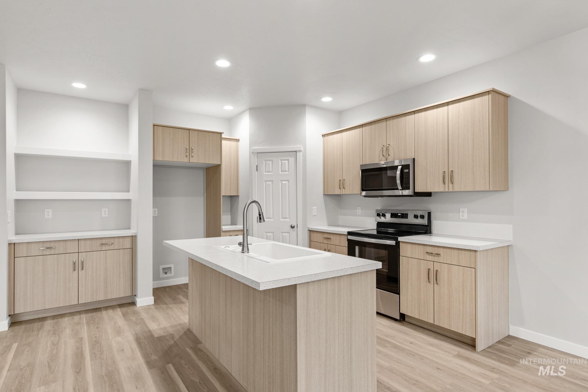 3751 E Jamestown Dr, Nampa, Idaho 83686, 3 Bedrooms, 2 Bathrooms, Residential For Sale, Price $434,990,MLS 98970578