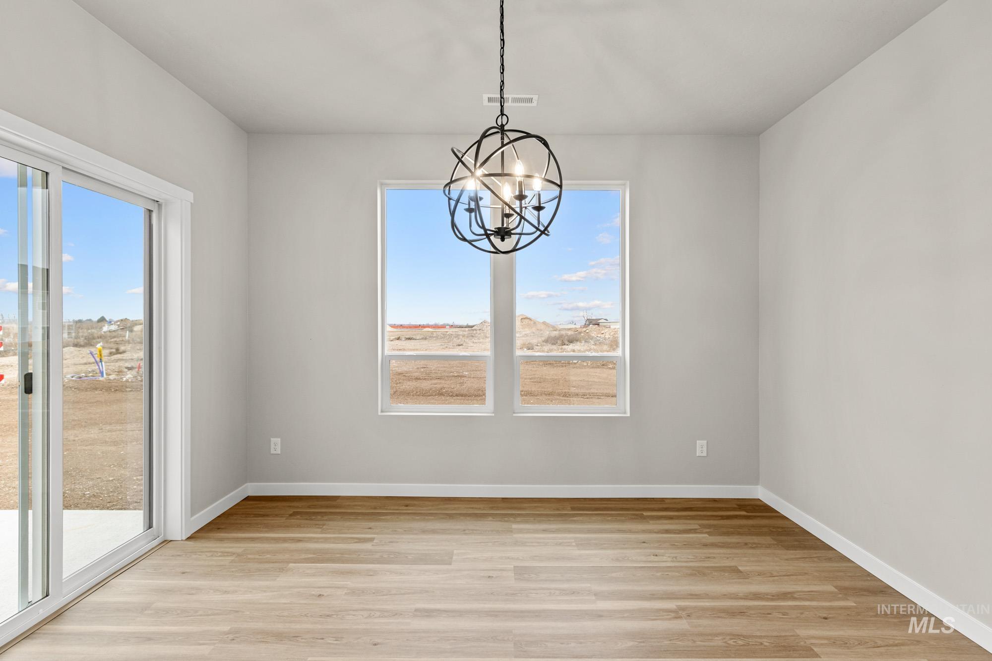 4305 S Red Sox Way, Nampa, Idaho 83686, 4 Bedrooms, 2 Bathrooms, Residential For Sale, Price $507,990,MLS 98970580