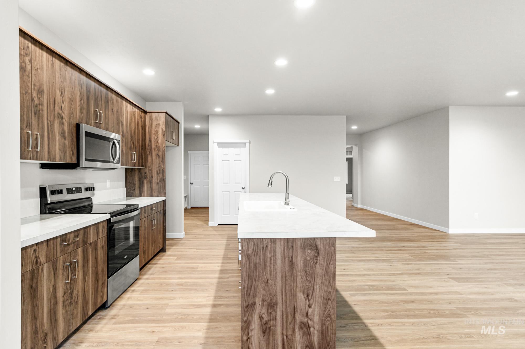 4305 S Red Sox Way, Nampa, Idaho 83686, 4 Bedrooms, 2 Bathrooms, Residential For Sale, Price $507,990,MLS 98970580