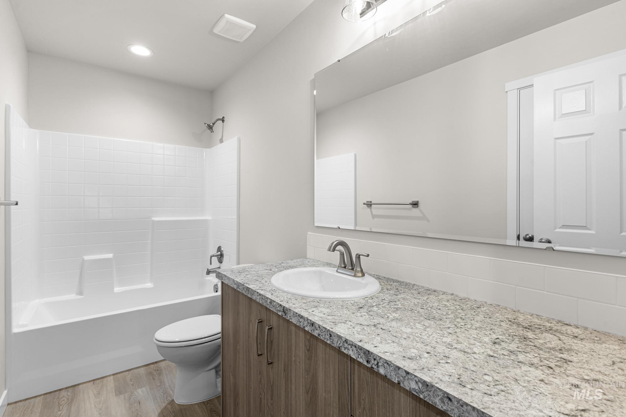 3005 S Maple Ranch Way, Nampa, Idaho 83687, 3 Bedrooms, 2.5 Bathrooms, Residential For Sale, Price $422,990,MLS 98970581