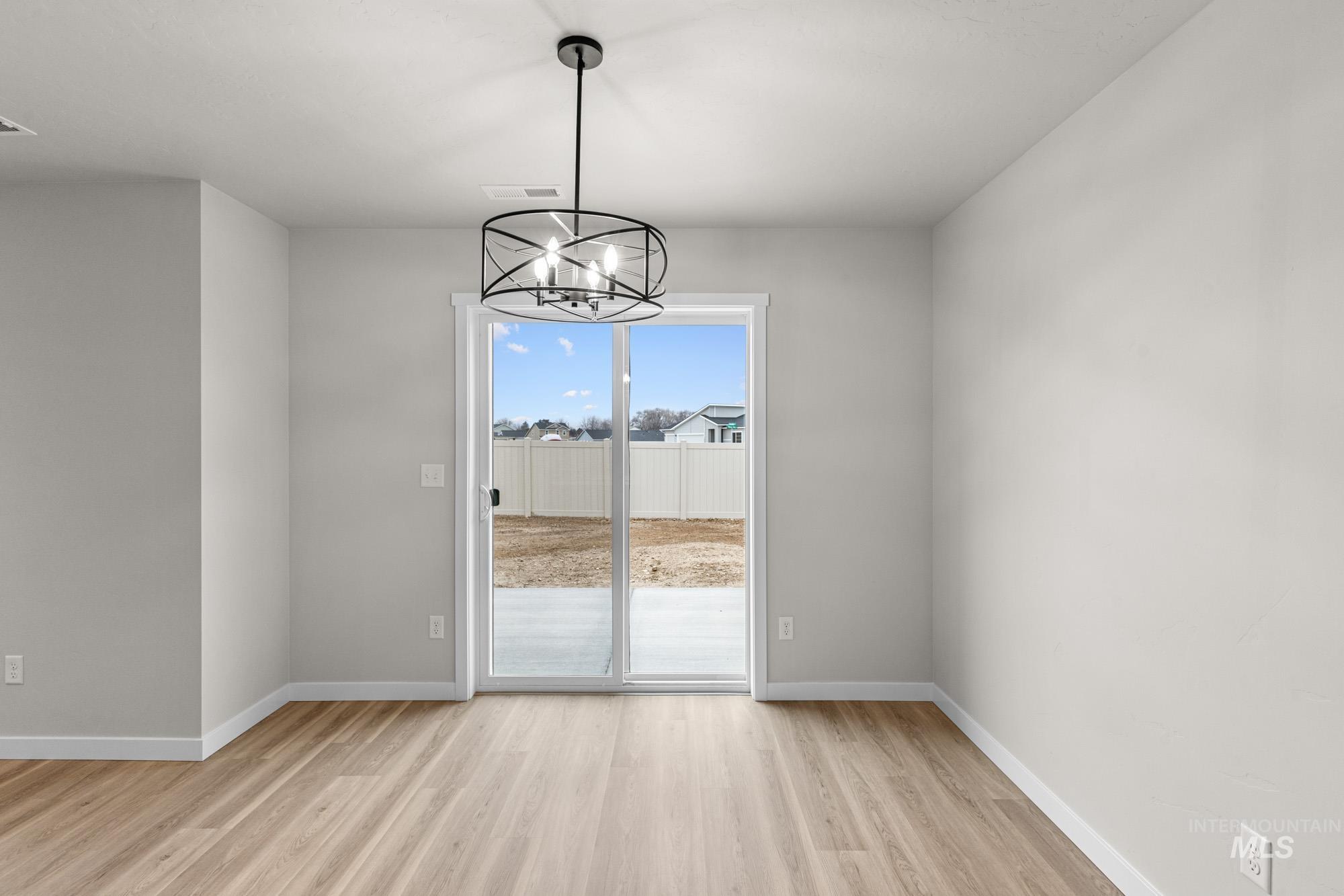 3005 S Maple Ranch Way, Nampa, Idaho 83687, 3 Bedrooms, 2.5 Bathrooms, Residential For Sale, Price $422,990,MLS 98970581