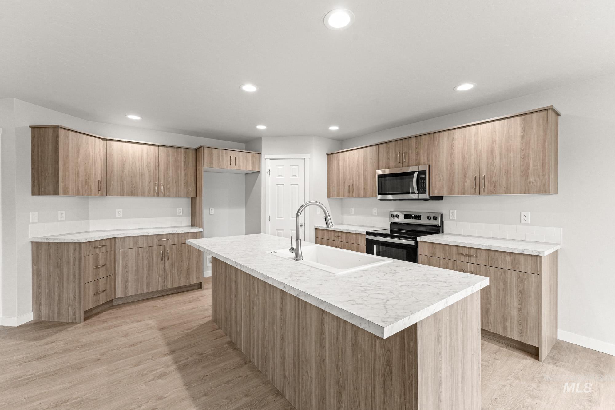 3070 S Maple Ranch Way, Nampa, Idaho 83686, 4 Bedrooms, 3 Bathrooms, Residential For Sale, Price $570,990,MLS 98970582