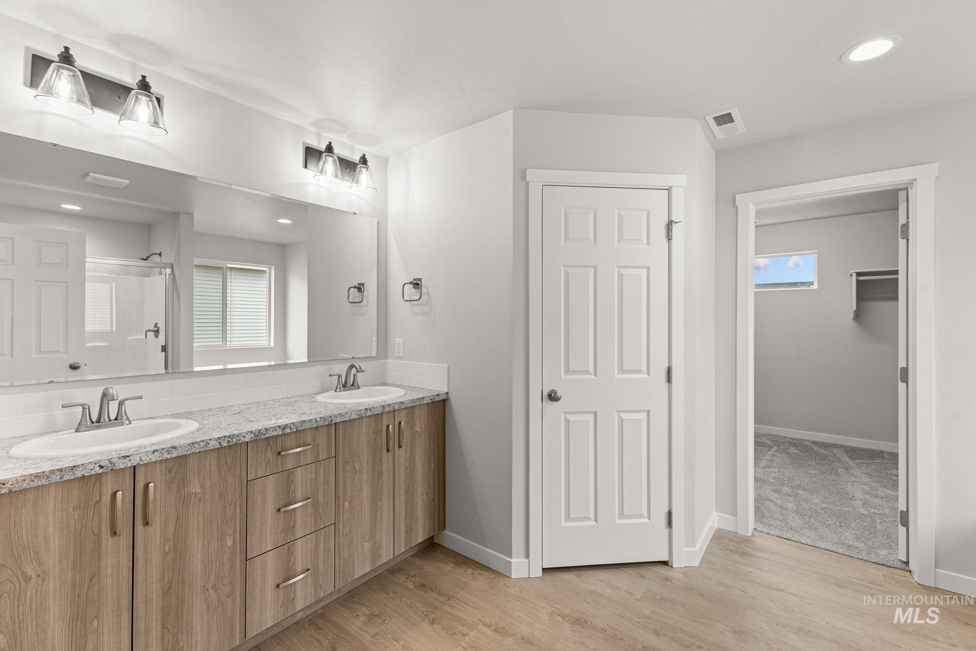 3070 S Maple Ranch Way, Nampa, Idaho 83686, 4 Bedrooms, 3 Bathrooms, Residential For Sale, Price $570,990,MLS 98970582