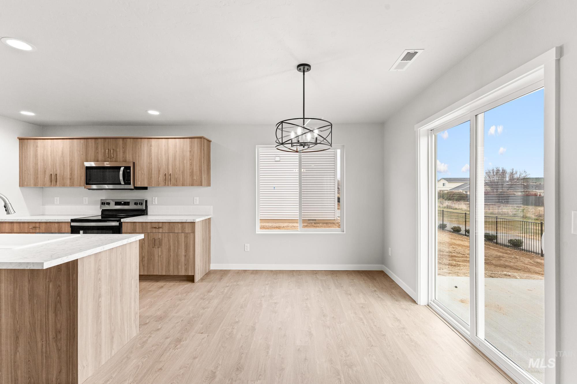 3070 S Maple Ranch Way, Nampa, Idaho 83686, 4 Bedrooms, 3 Bathrooms, Residential For Sale, Price $570,990,MLS 98970582