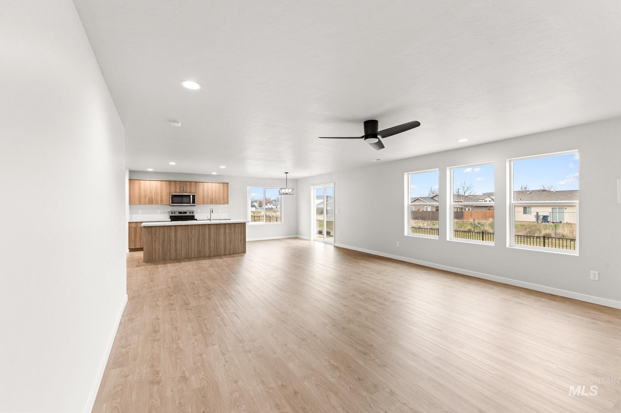 3070 S Maple Ranch Way, Nampa, Idaho 83686, 4 Bedrooms, 3 Bathrooms, Residential For Sale, Price $570,990,MLS 98970582