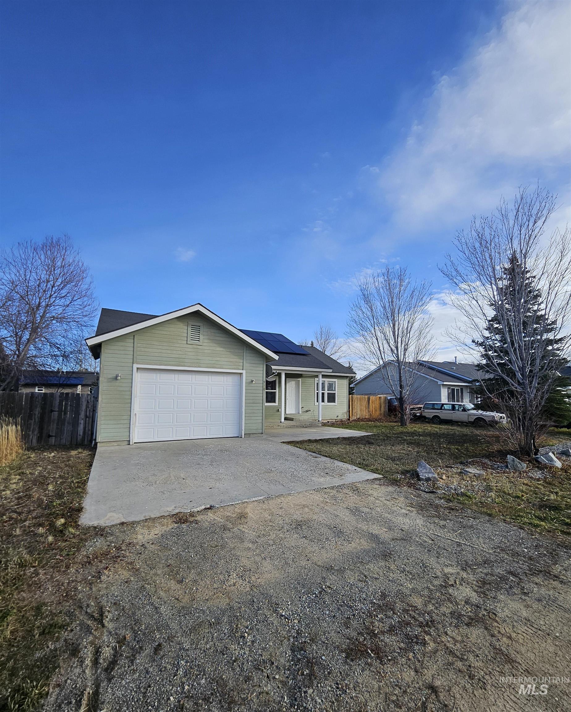 930 W 4th Street, Fairfield, Idaho 83327, 4 Bedrooms, 2 Bathrooms, Residential For Sale, Price $284,900, 98970585