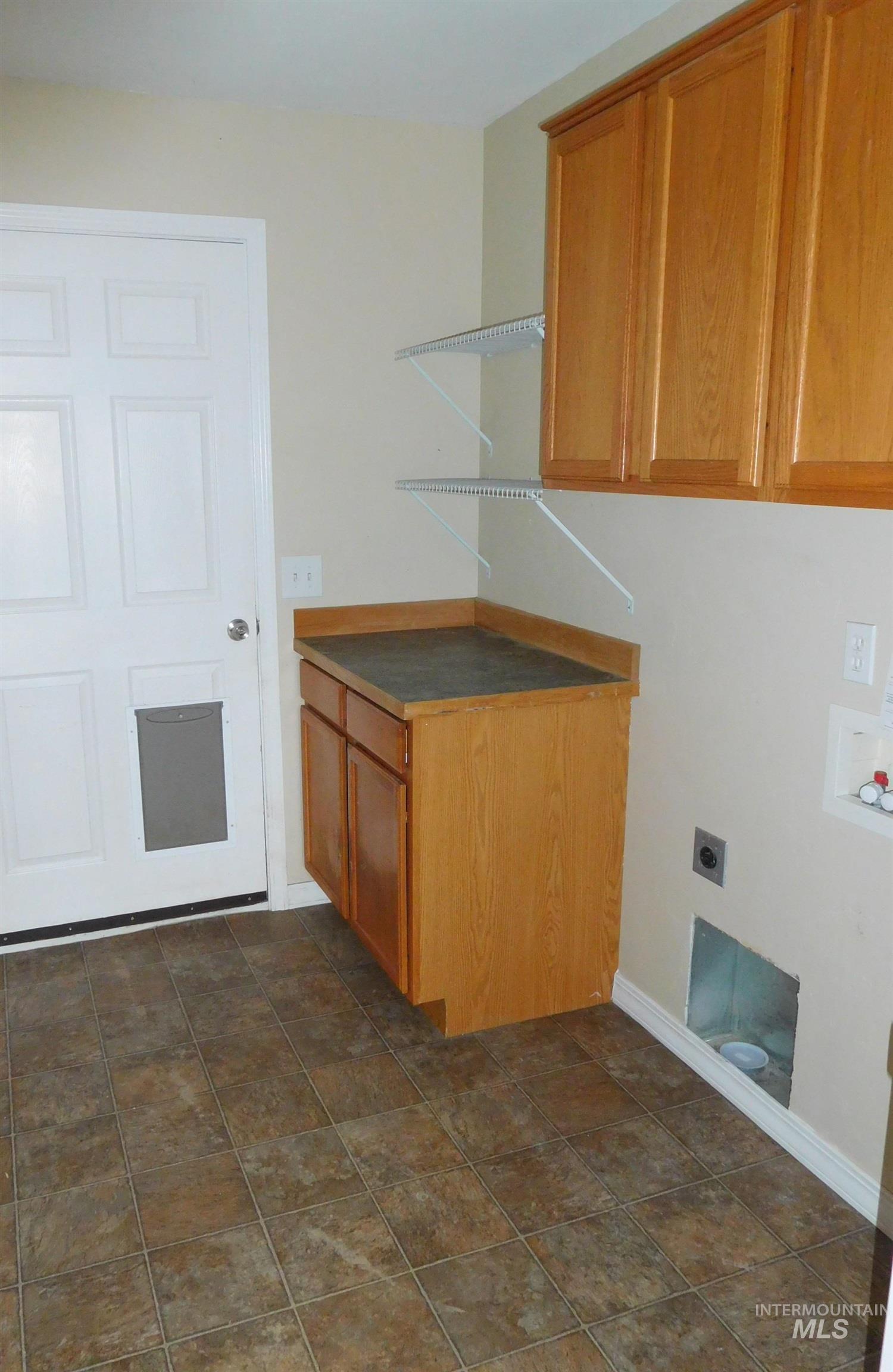 930 W 4th Street, Fairfield, Idaho 83327, 4 Bedrooms, 2 Bathrooms, Residential For Sale, Price $284,900, 98970585