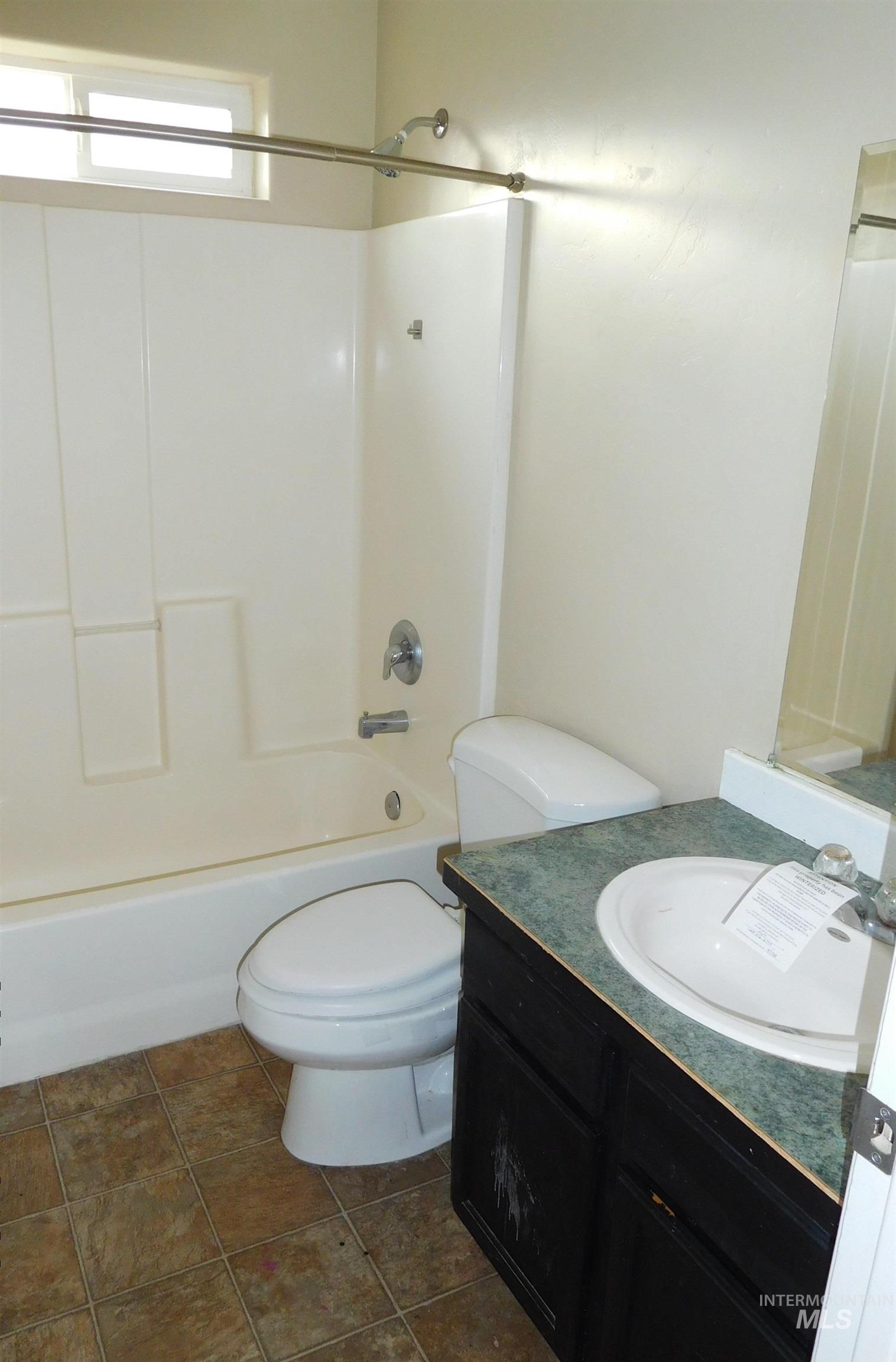 930 W 4th Street, Fairfield, Idaho 83327, 4 Bedrooms, 2 Bathrooms, Residential For Sale, Price $284,900, 98970585