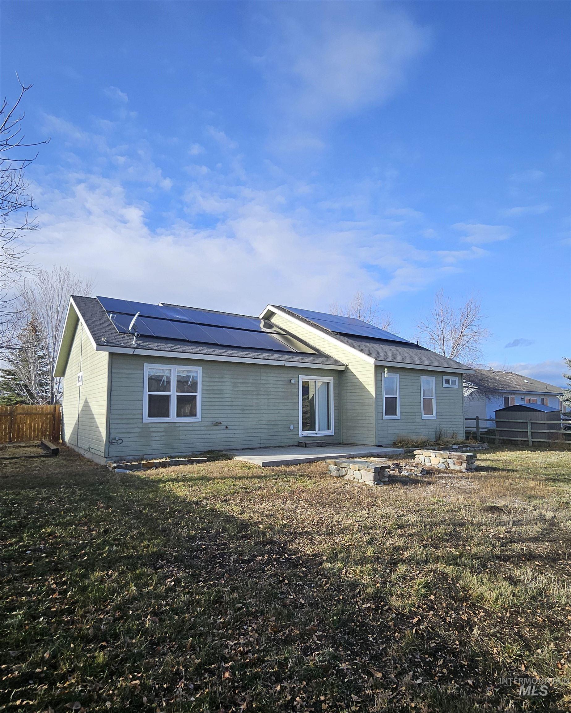 930 W 4th Street, Fairfield, Idaho 83327, 4 Bedrooms, 2 Bathrooms, Residential For Sale, Price $284,900, 98970585