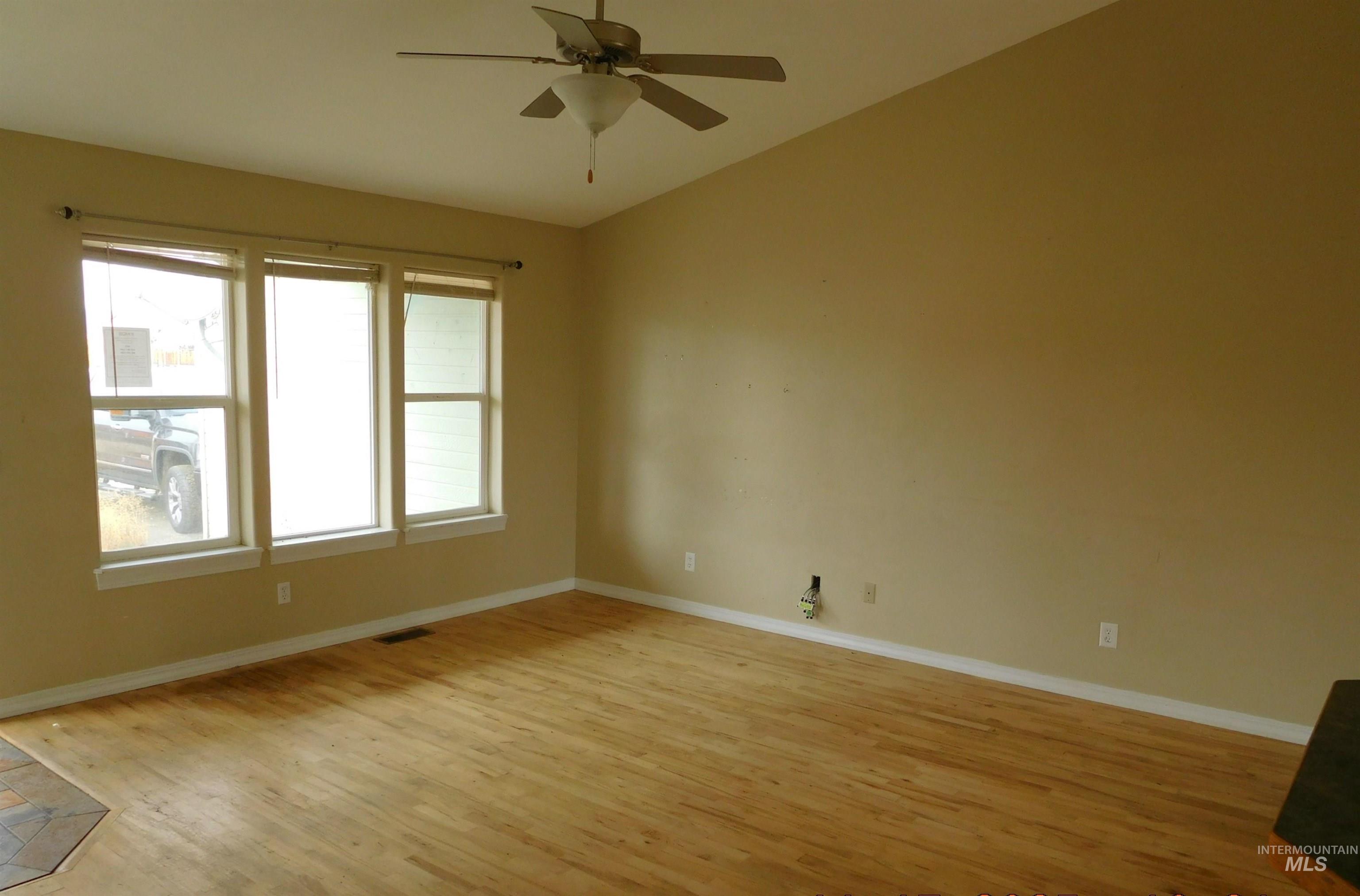 930 W 4th Street, Fairfield, Idaho 83327, 4 Bedrooms, 2 Bathrooms, Residential For Sale, Price $284,900, 98970585